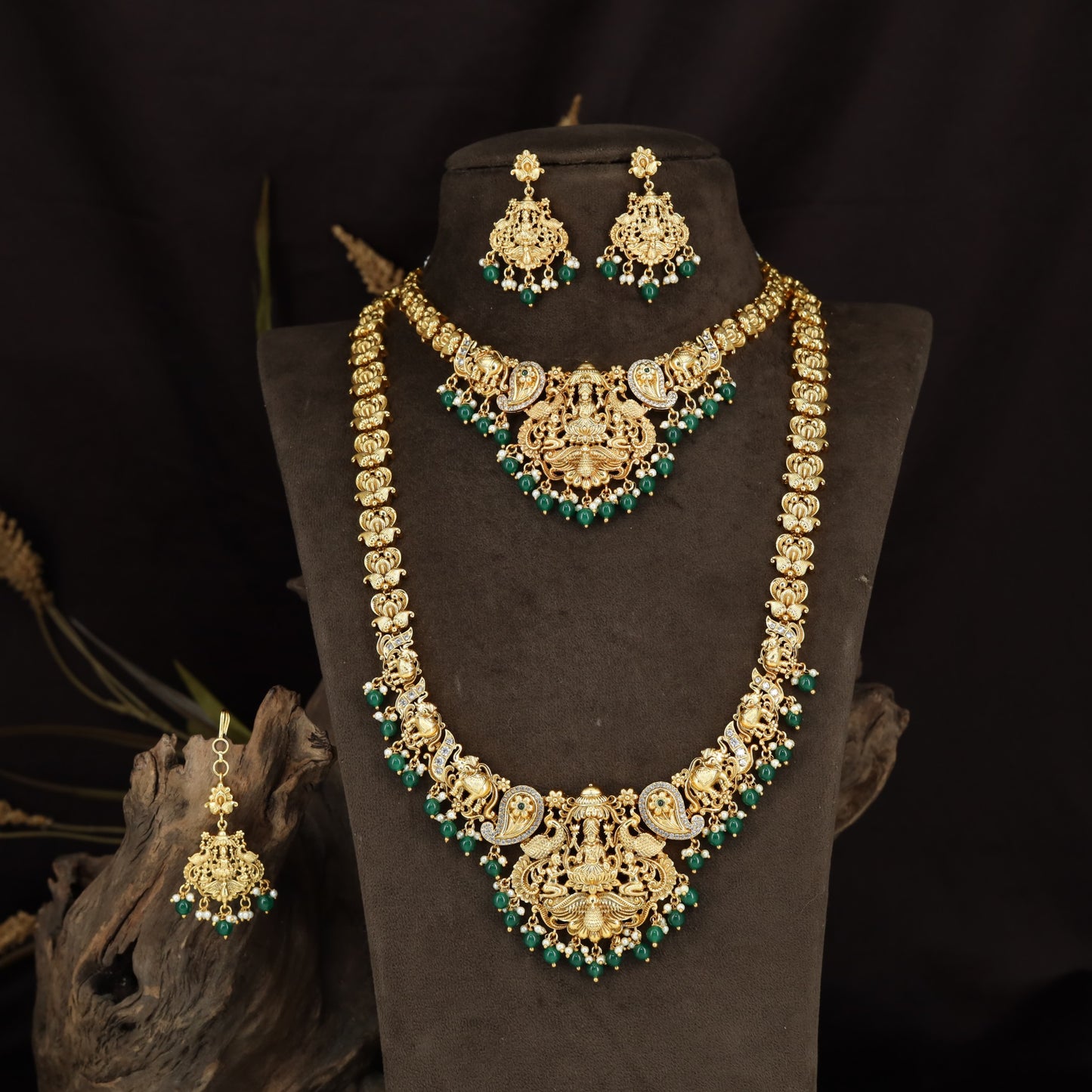Heritage Lakshmi Jewellery Set With Two Necklace Styles And Pendant & Tikka Details