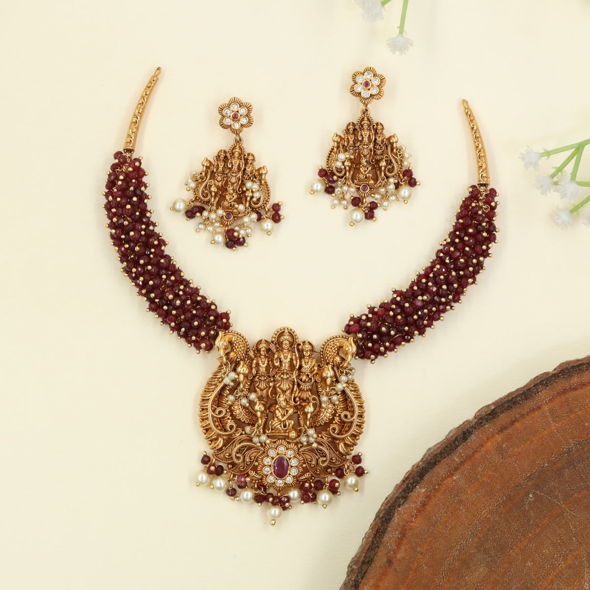 Antique Necklace with a statement Ram Darbar pendant and hanging details