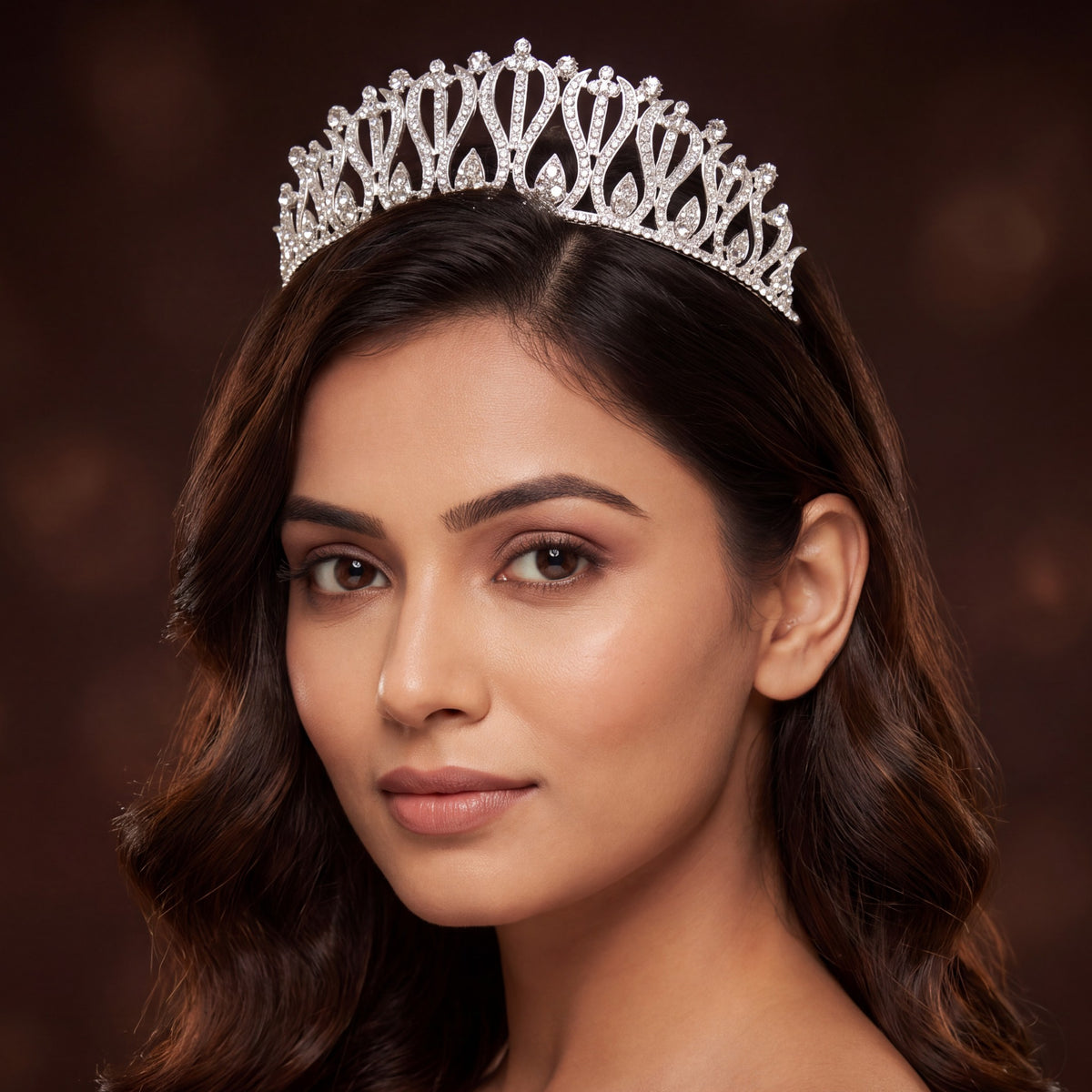 Decorative Crown Featuring Flowing Arches And Fine Detailing