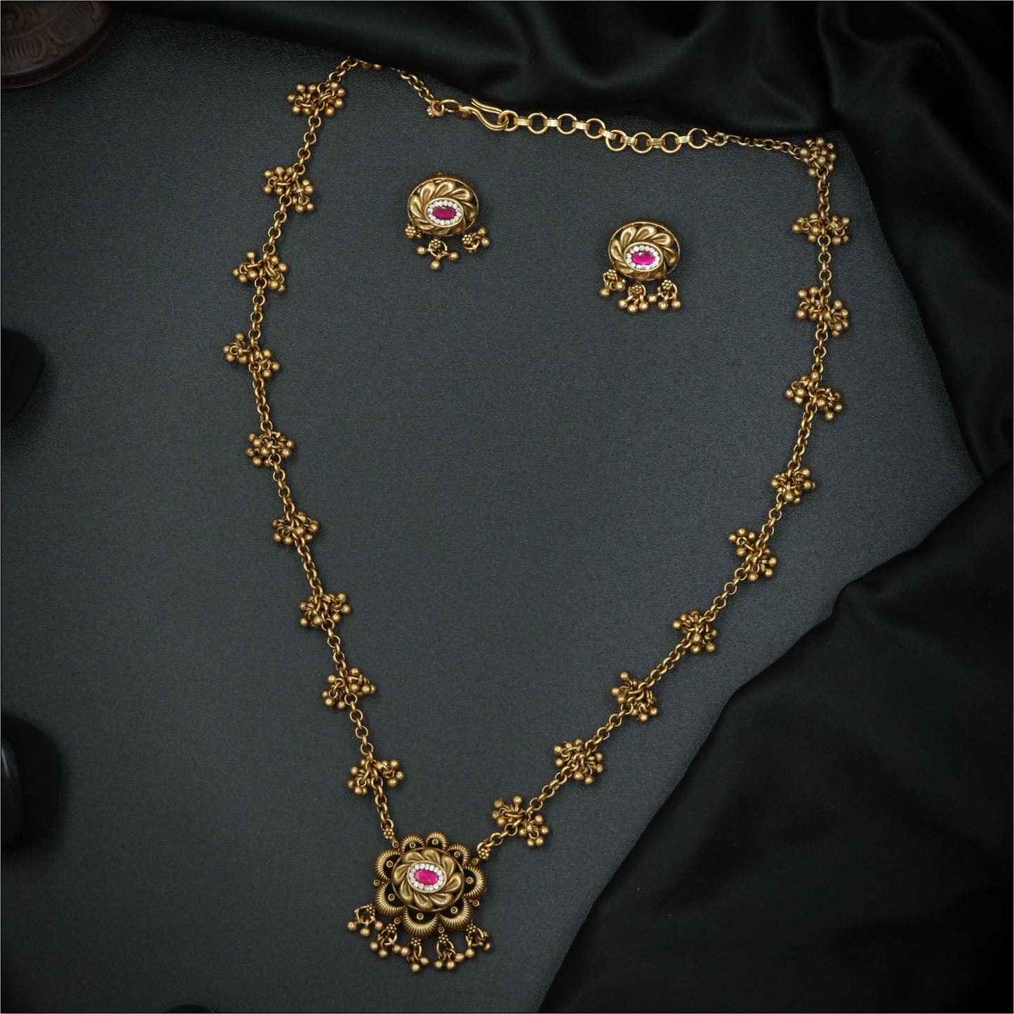 Antique Gold-Tone Floral Pendant Necklace Set