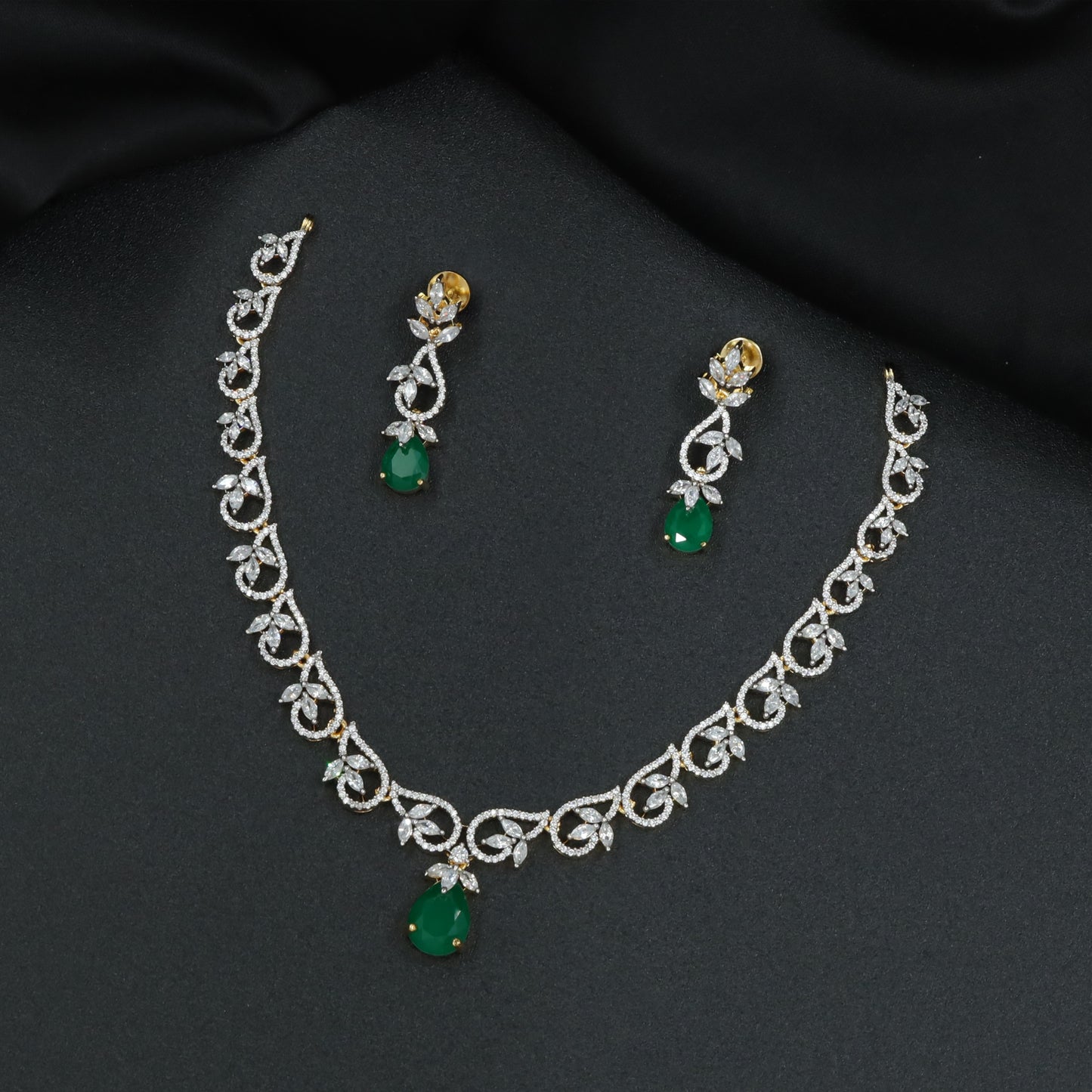 Emerald Leaf Cascade Silver Necklace Set