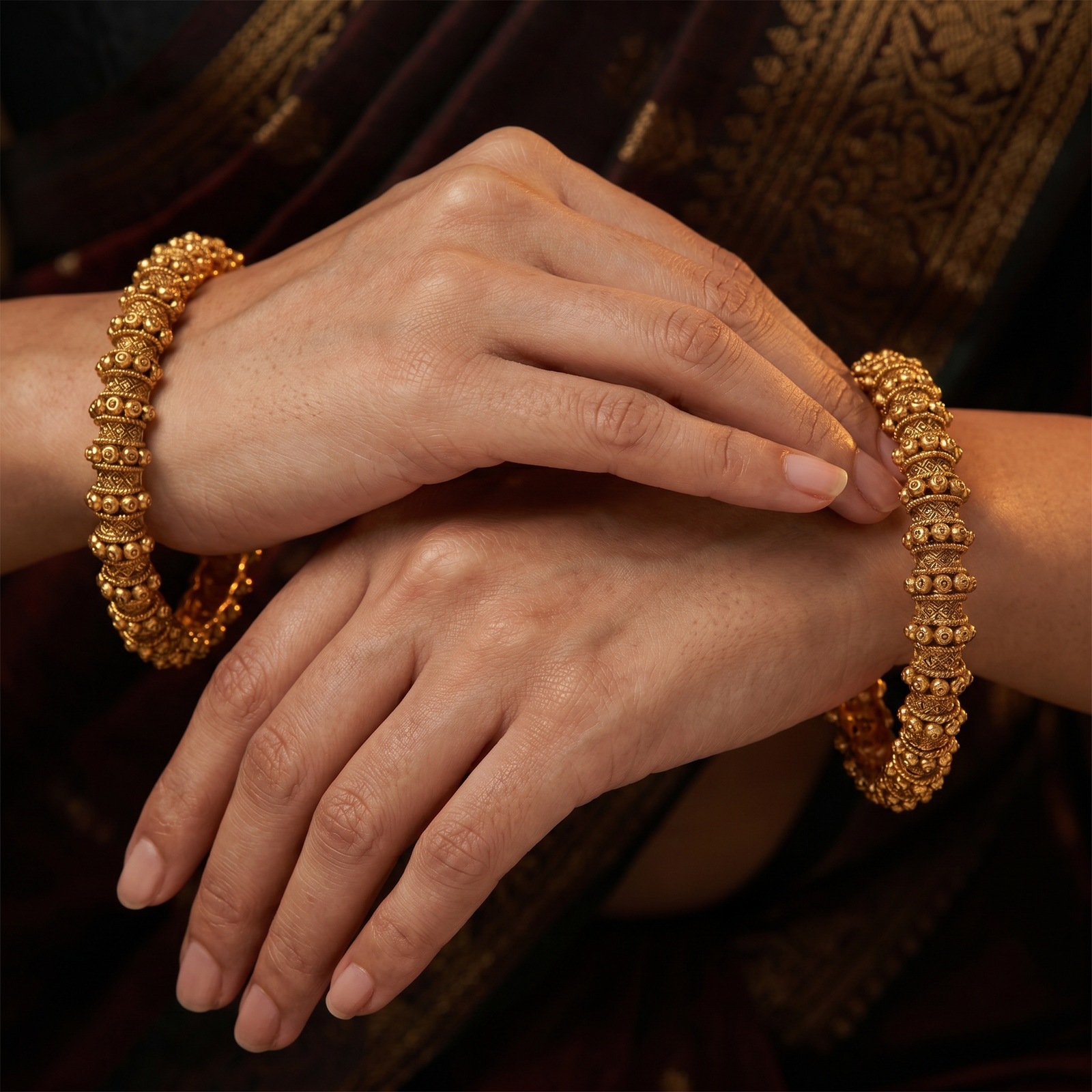 Twisted Border Antique Bangles with Rounded Surface Pattern and Fine Texture