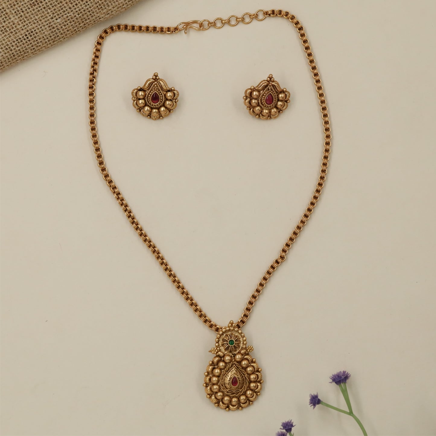 Traditional Pendant Drop Antique Chain Necklace