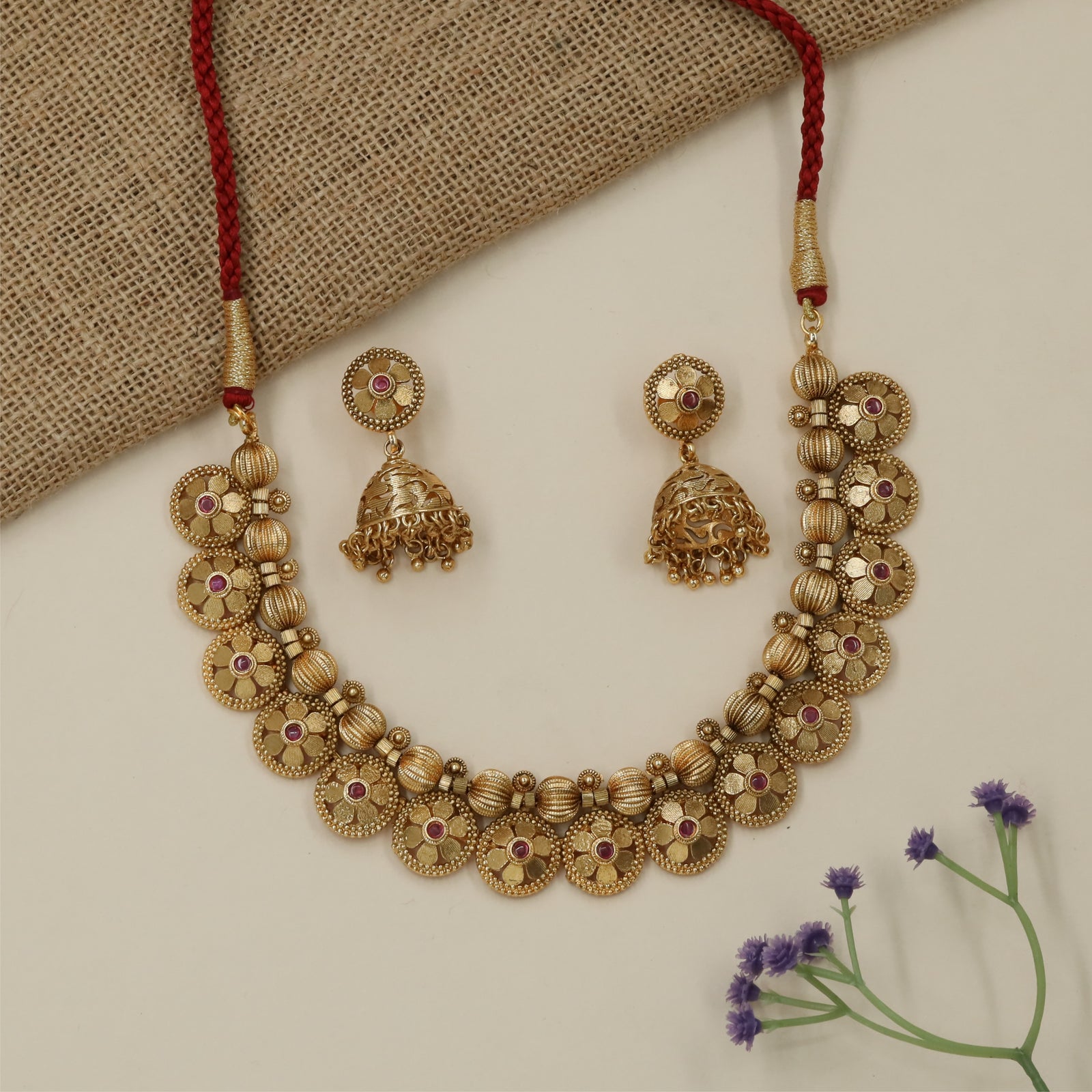 Luxury Circular Border Antique Necklace with Ornamental Link Detailing
