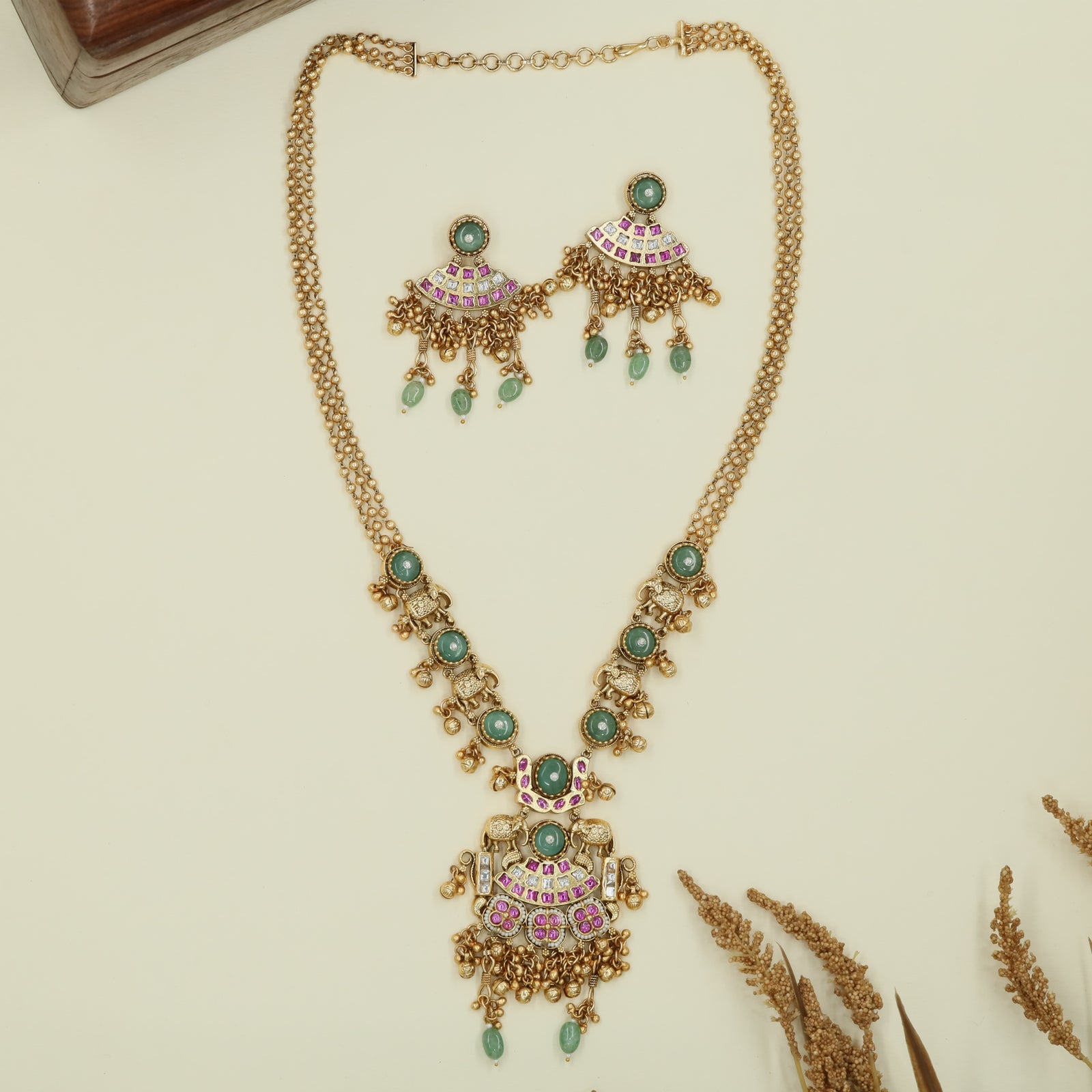 Side chain kundan Long Haara with circular connectors and clustered fringe pendant