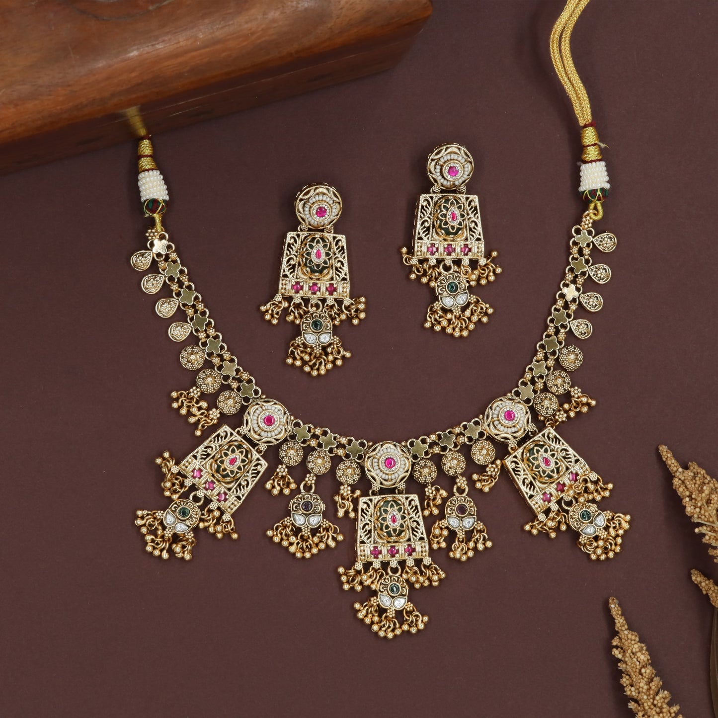 Lattice box kundan necklace with openwork squares and clustered drop bunches