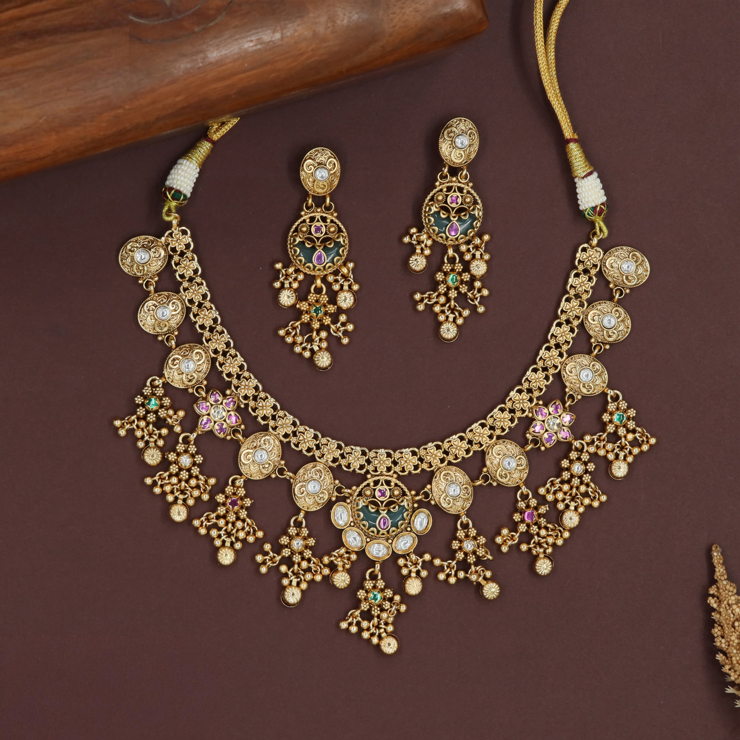Mini flower kundan necklace with compact connectors and circular drop accents
