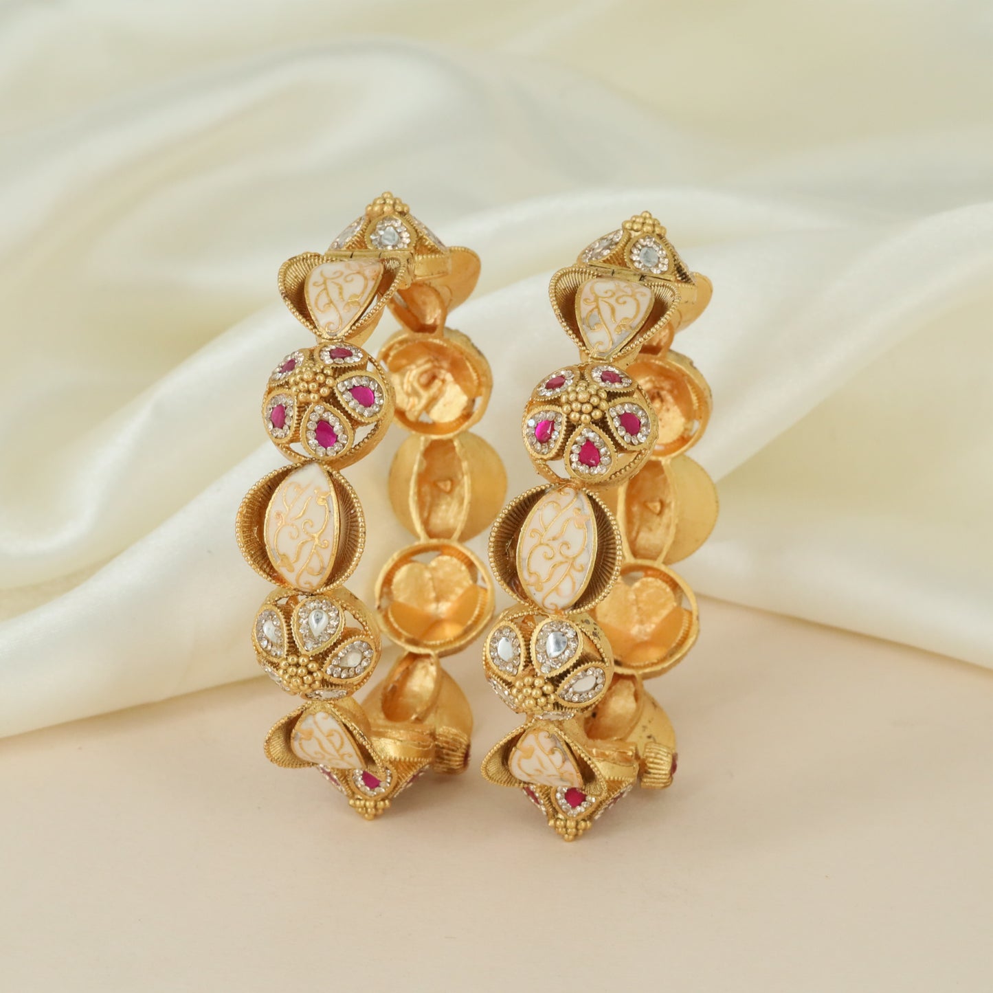 Festive Bubble Pattern Kundan Bangles with Heritage Inspired Detailing