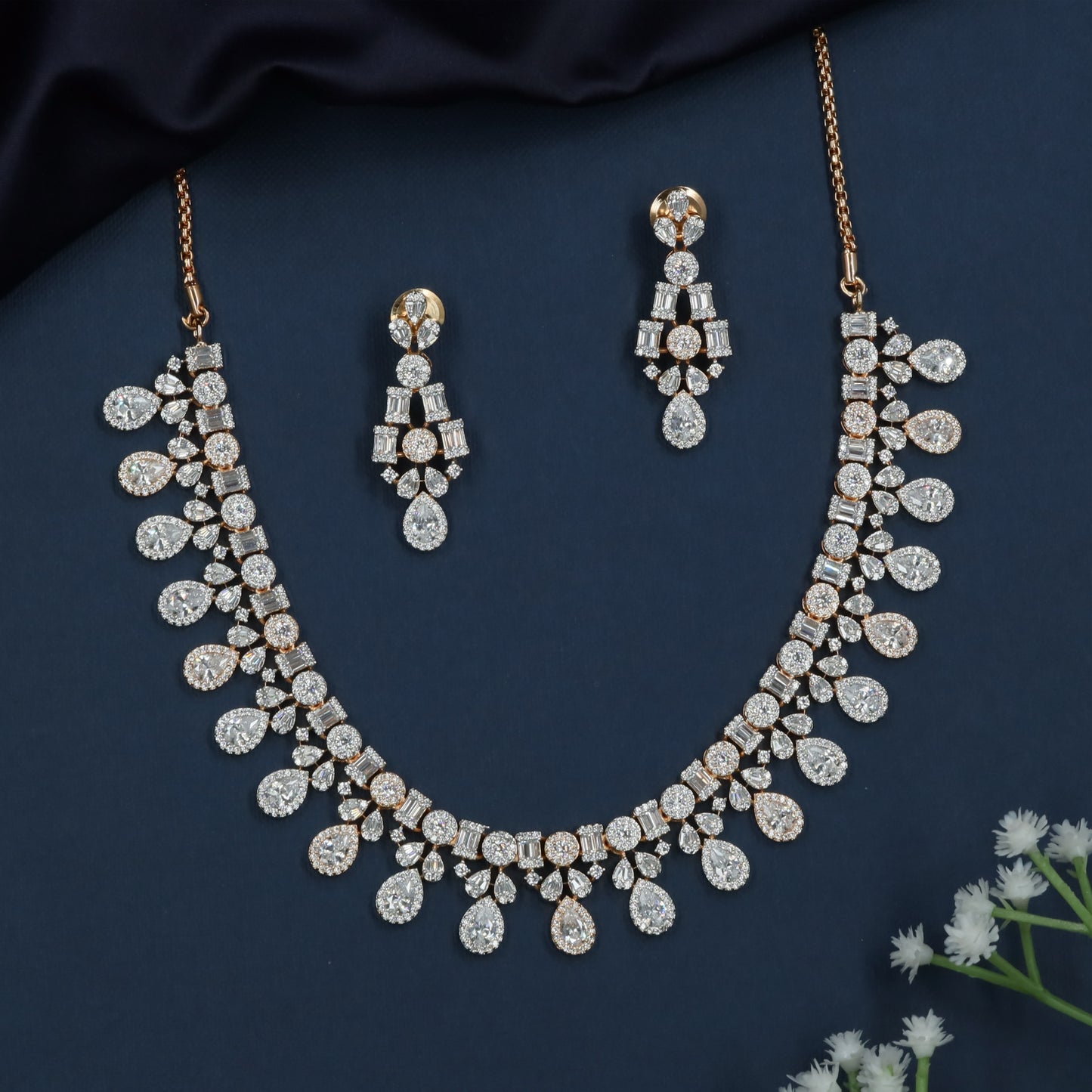 Premium Teardrop Crystal Wedding Wear Necklace