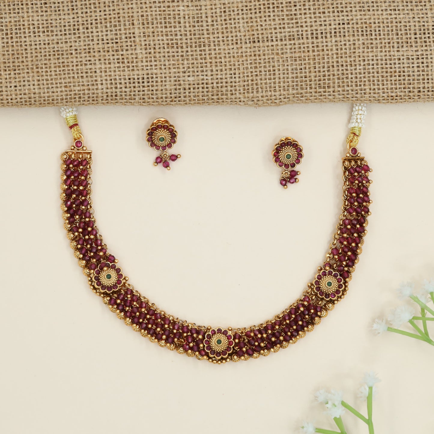 Granule Curve Antique Necklace with Decorative Bead Weaving