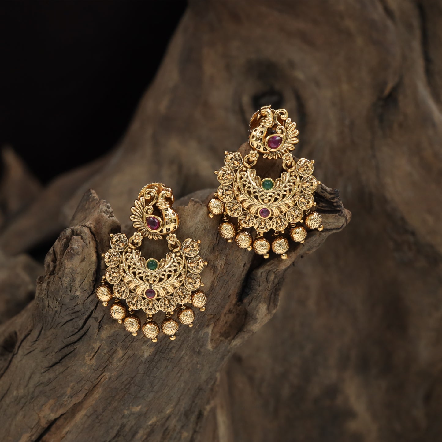 Royal Peacock Antique Hanging with Curved Openwork Detailing
