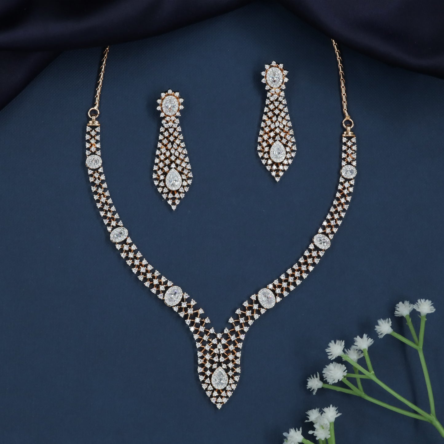 Royal Mesh Drop Necklace with Tapered Center Pendant