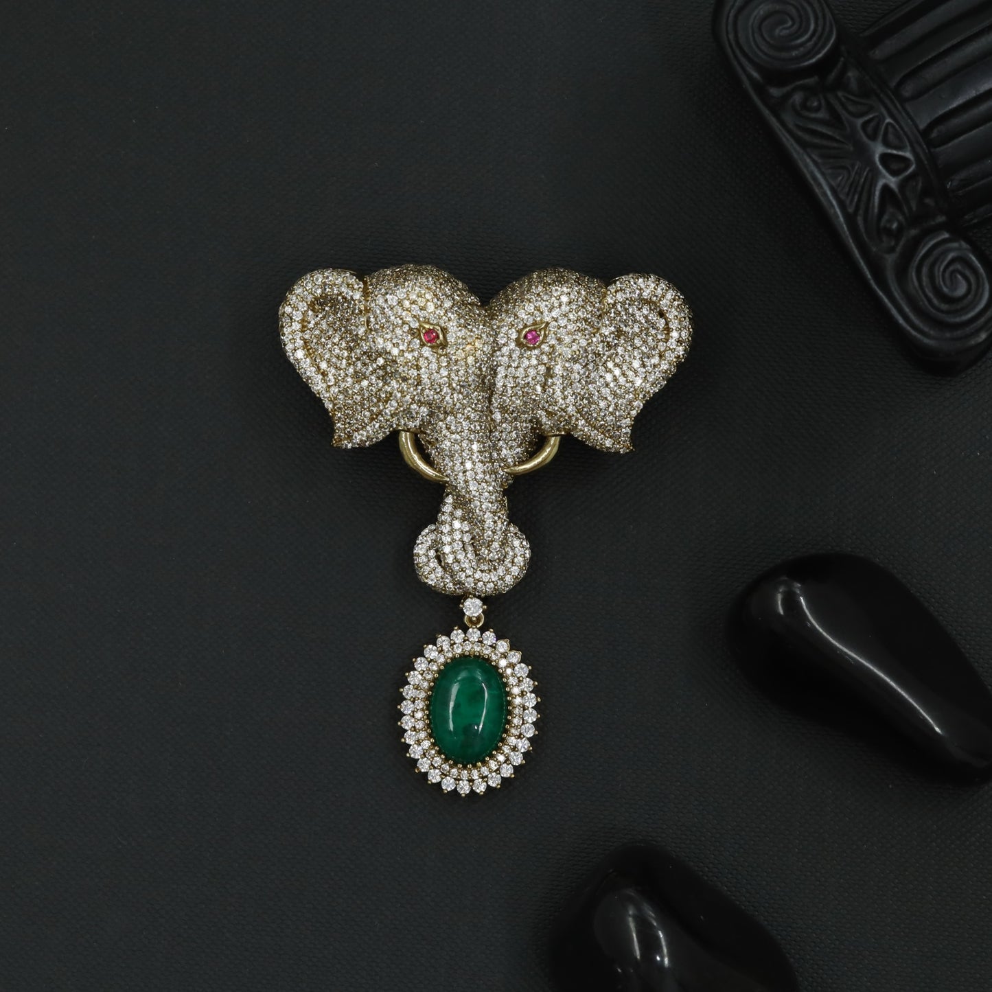Heritage Twin Elephant Victorian Brooch with Curved Trunk Design