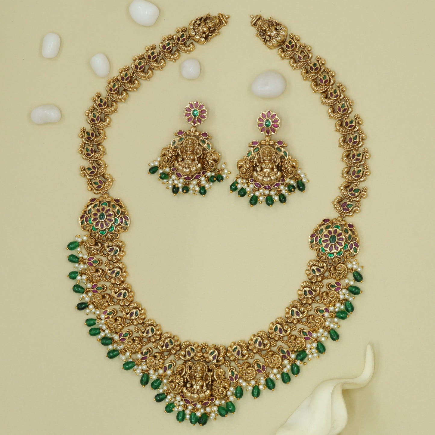Antique Lakshmi Long Haara with Floral Border Detailing