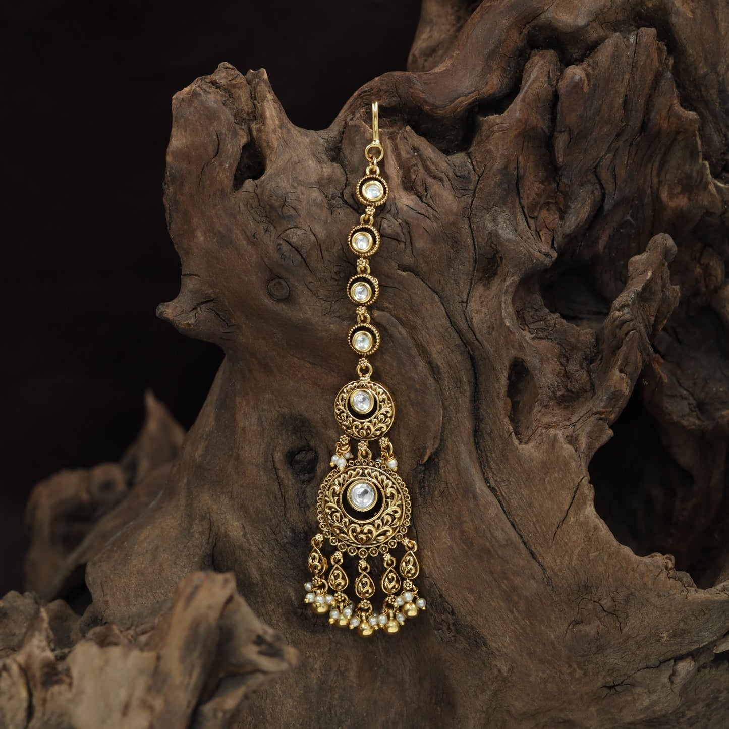 Antique Round Border Tikka With Decorative Drop Accents