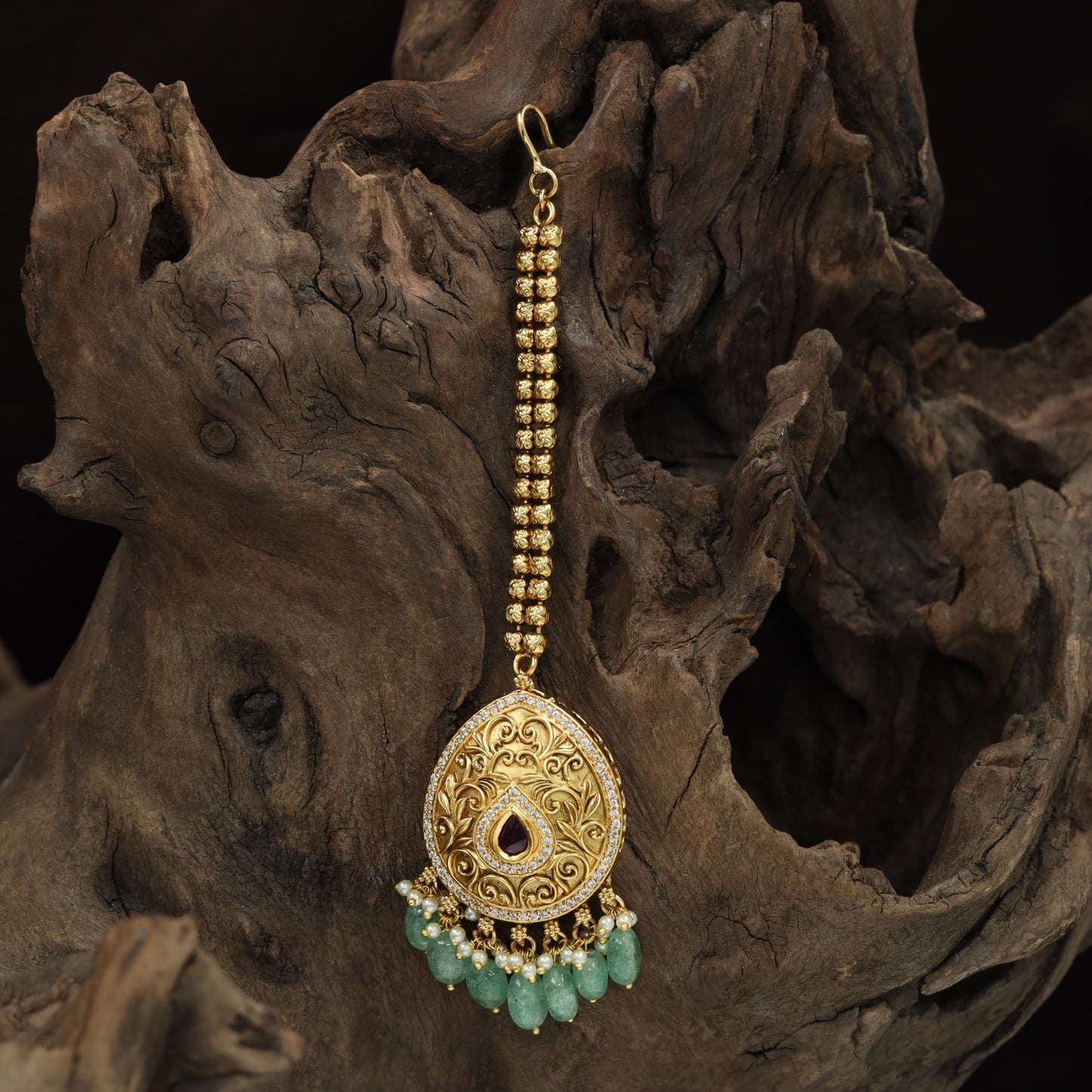 Fioralis Decorative Antique Tikka Pendant Design