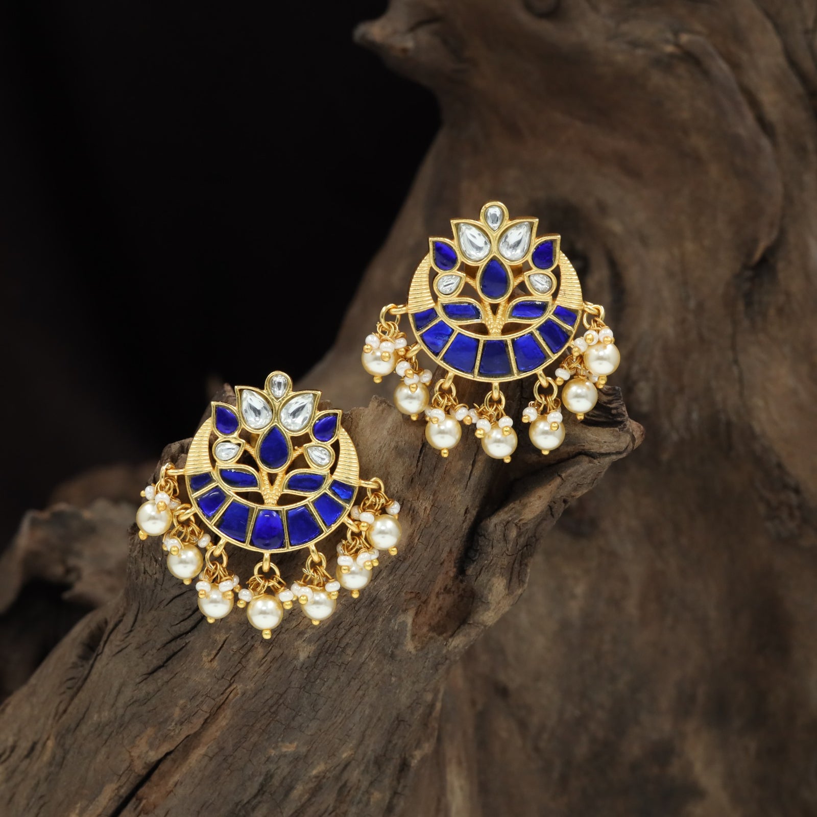 Cluster Arc Jadau Stud with Decorative Border and Fringe Hangings