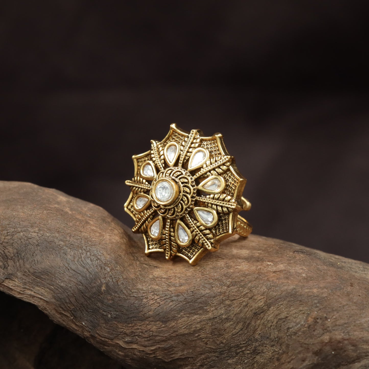 Majestic Floral Star Antique Finger Ring With Detailed Centre Framing
