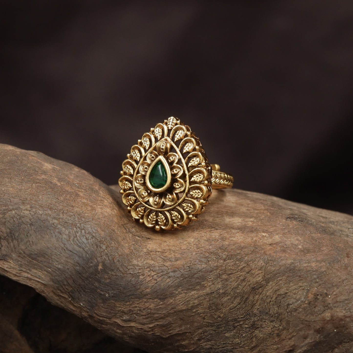 Antique Pear Border Finger Ring With Layered Detailing