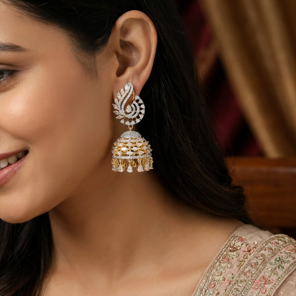 Glittering dome Gj Jumka with paisley connector detailing