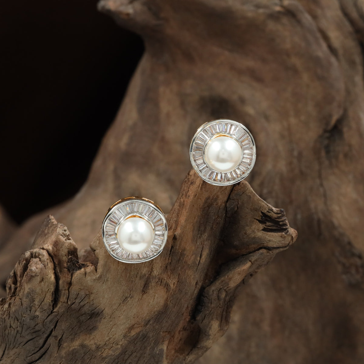 Flared circle stud with baguette crystal detailing