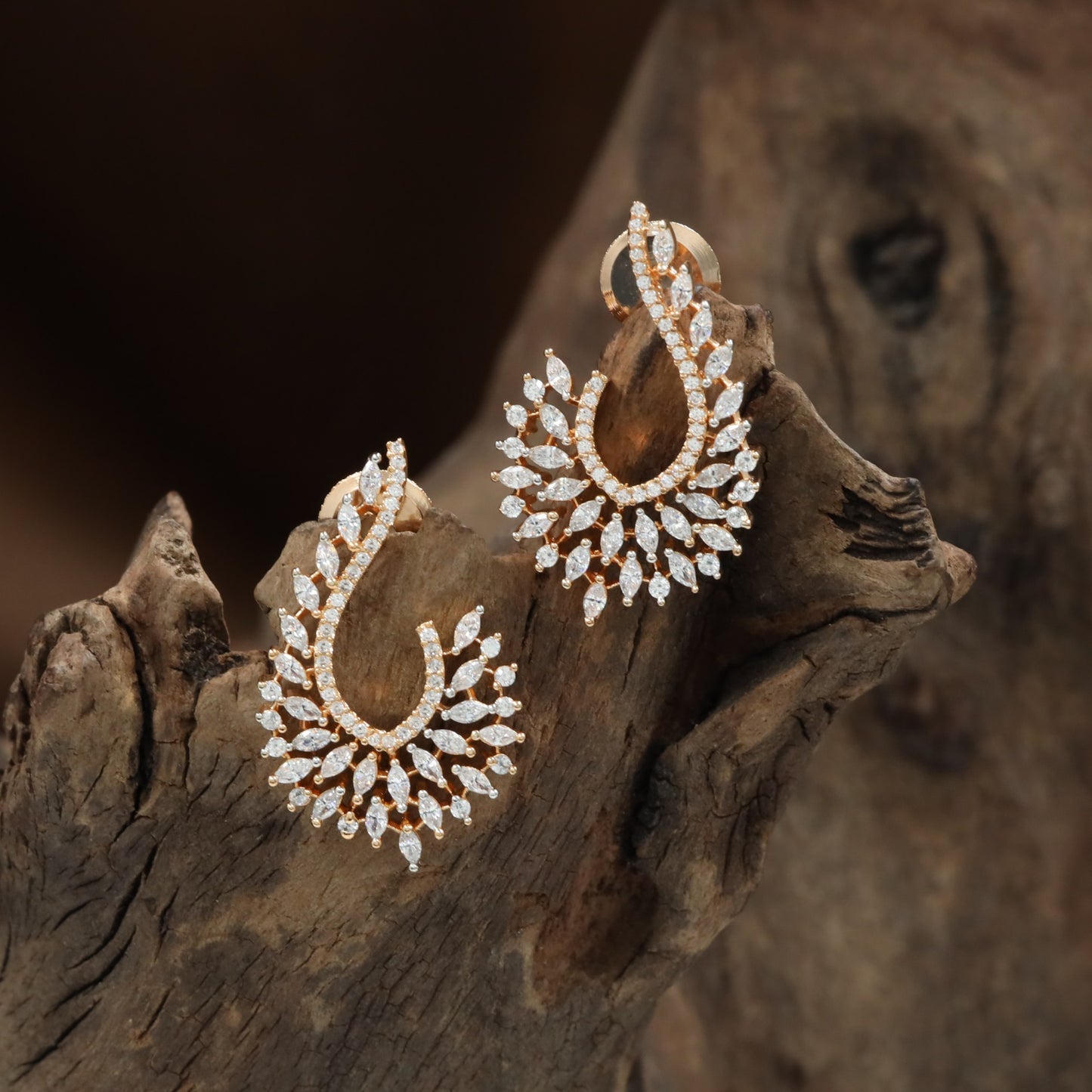 Jasmine Curve Stud with Expanding Petal Placement