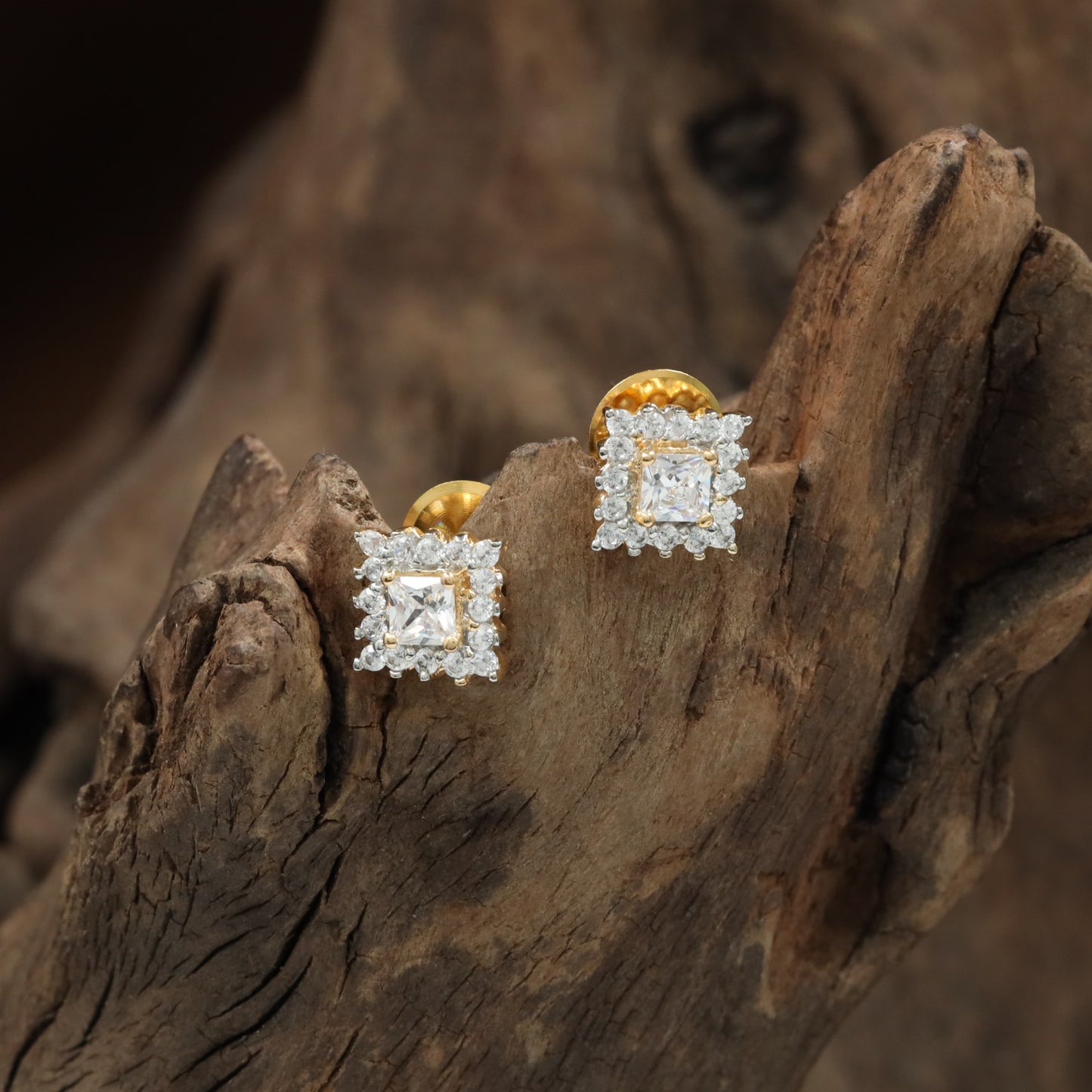 Avenue Square Stud with Raised Border Detailing