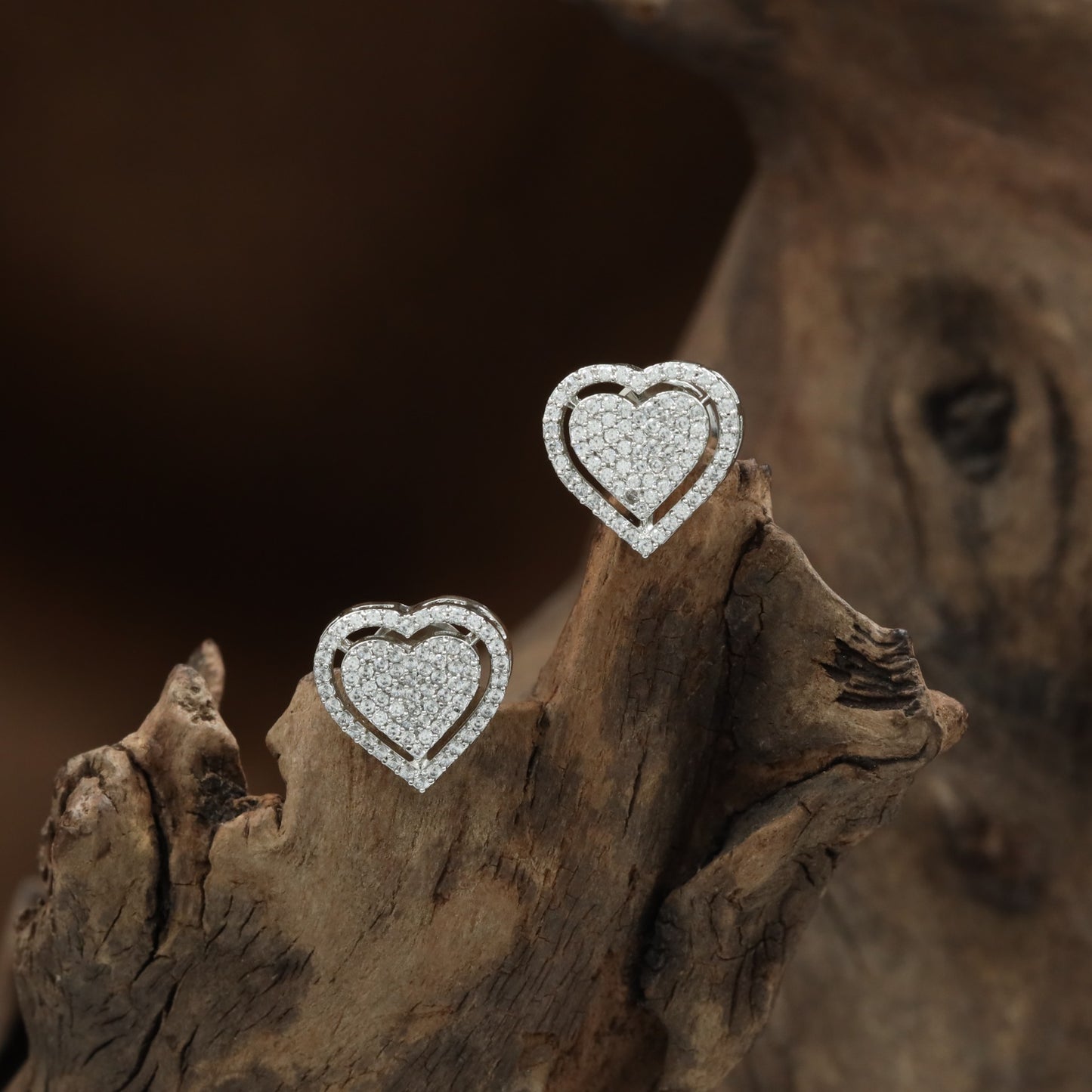 Classic Heart Frame Stud with Raised Surface Arrangement