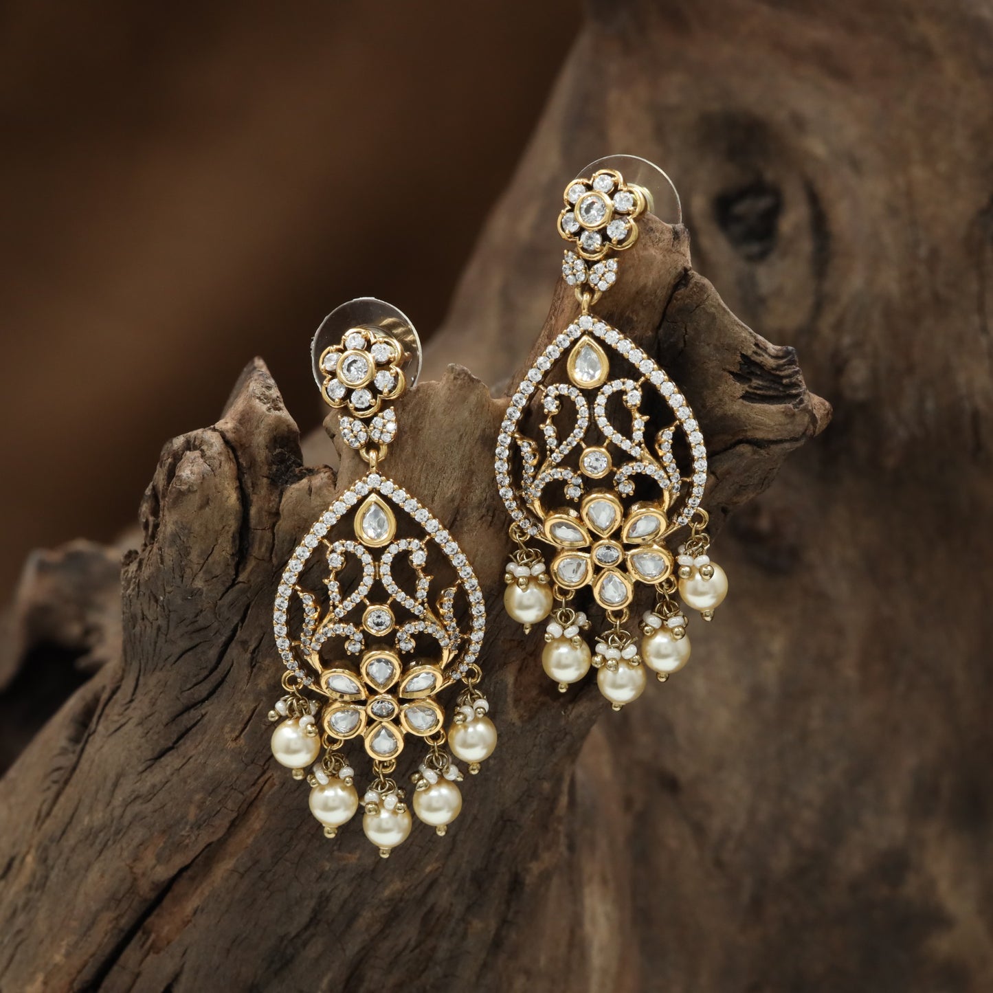 Brocade Arch Kundan Hanging with Open Teardrop Layout and Hanging Pearls