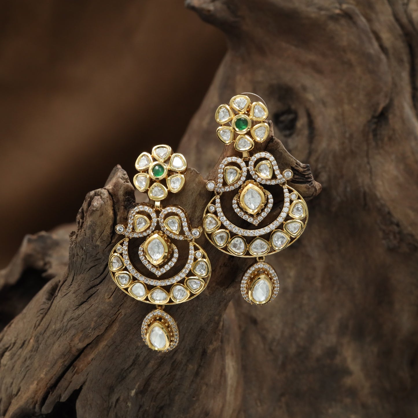 Curved Arch Kundan Hanging with Oval Center Styling and Tassel Drop Finish