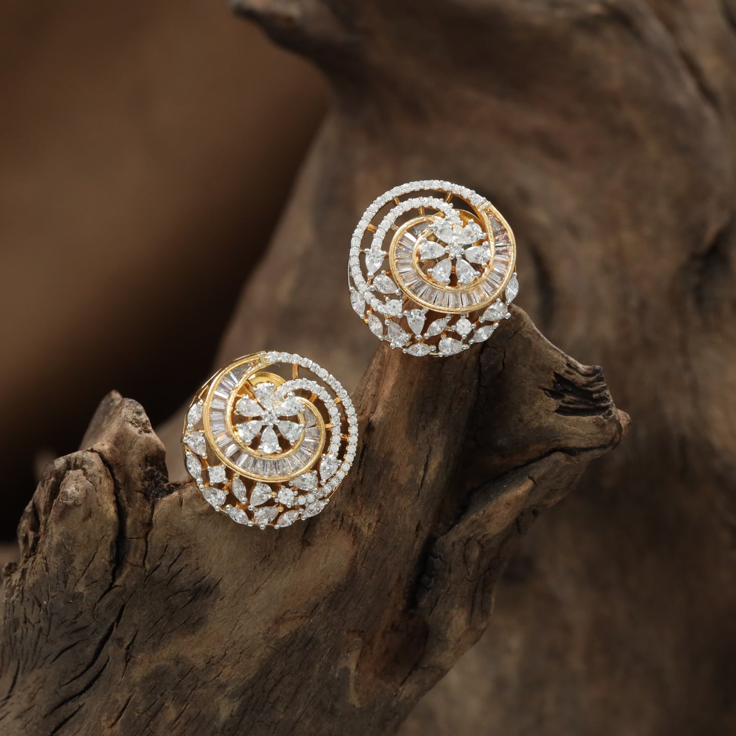Floral Orbit GJ Stud with Circular Spiral Layout and Layered Border Detailing