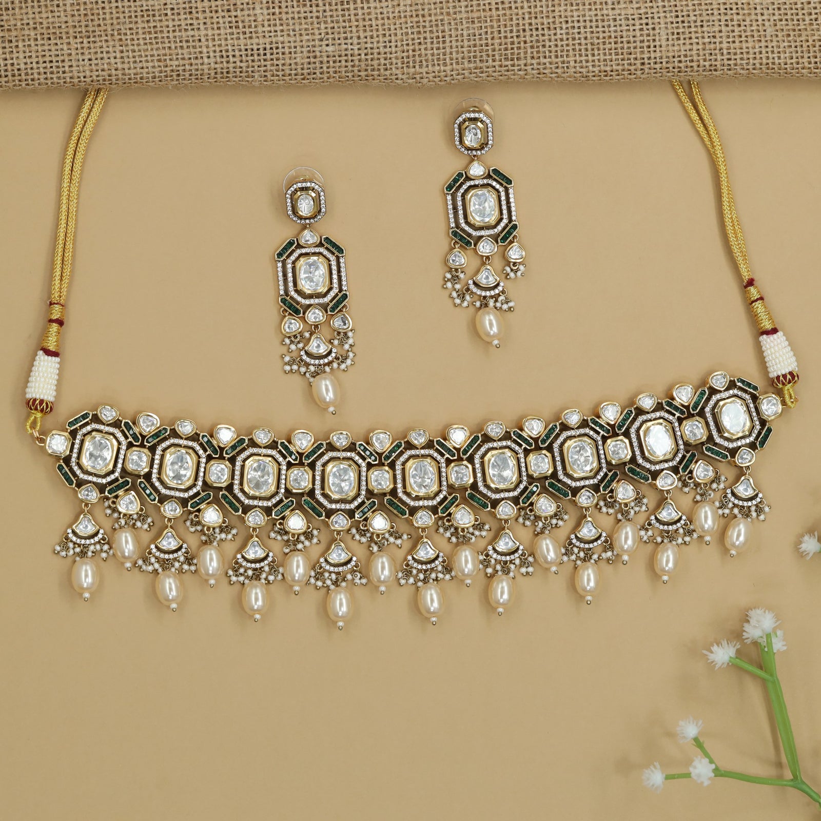 Grand Border Kundan Choker with Structured Link Layout and Pearl Styling