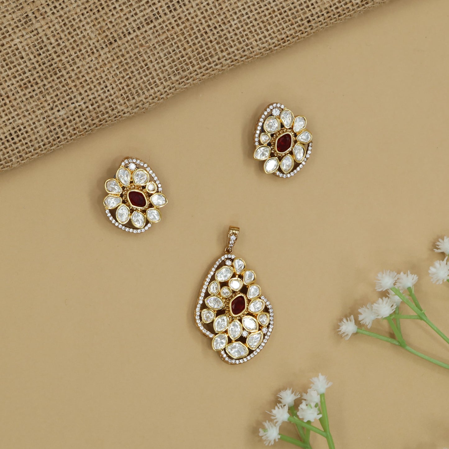 Artisan Drop Kundan Pendant Set with Marquise Border Arrangement and Coordinated Studs