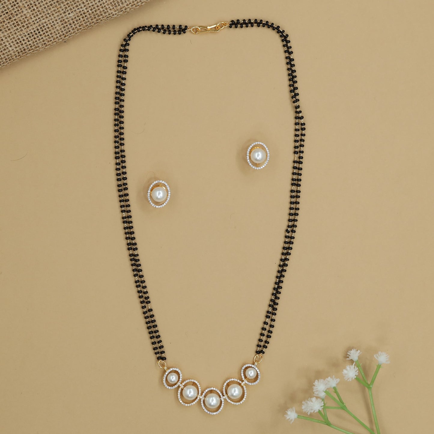 Traditional Gj Orbitline Mangalsutra with Centered Round Pattern