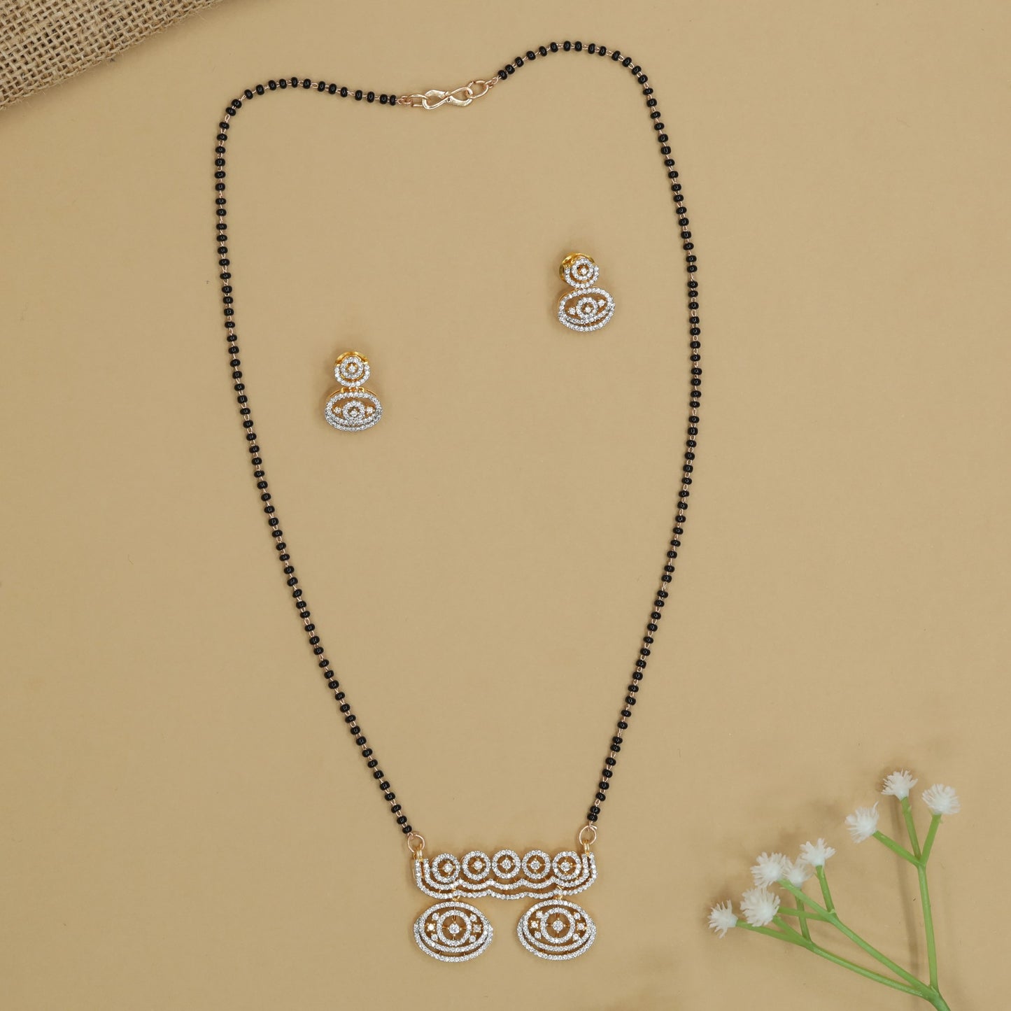 Twin Oval Gj Mangalsutra with Circular Connector Styling