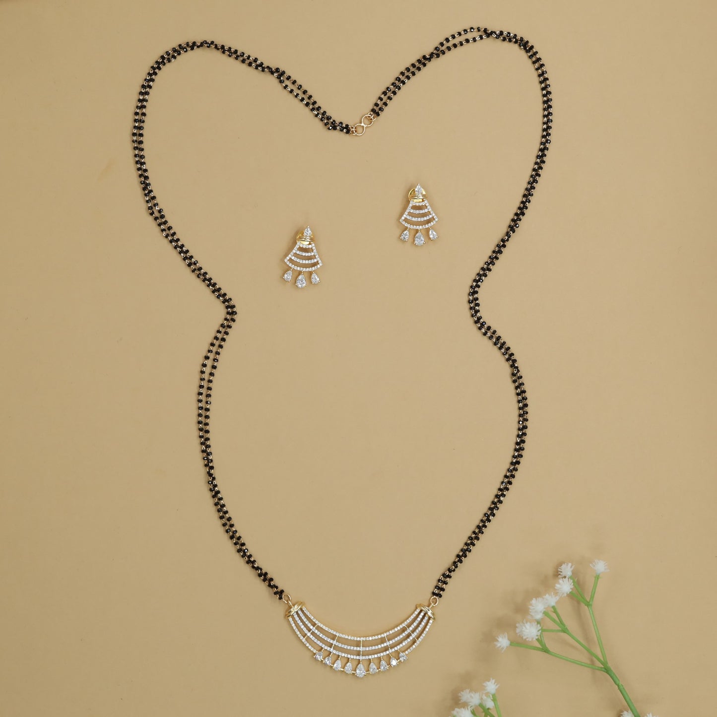 Radiant Gj Palace Frame Mangalsutra with Tiered Pendant Styling