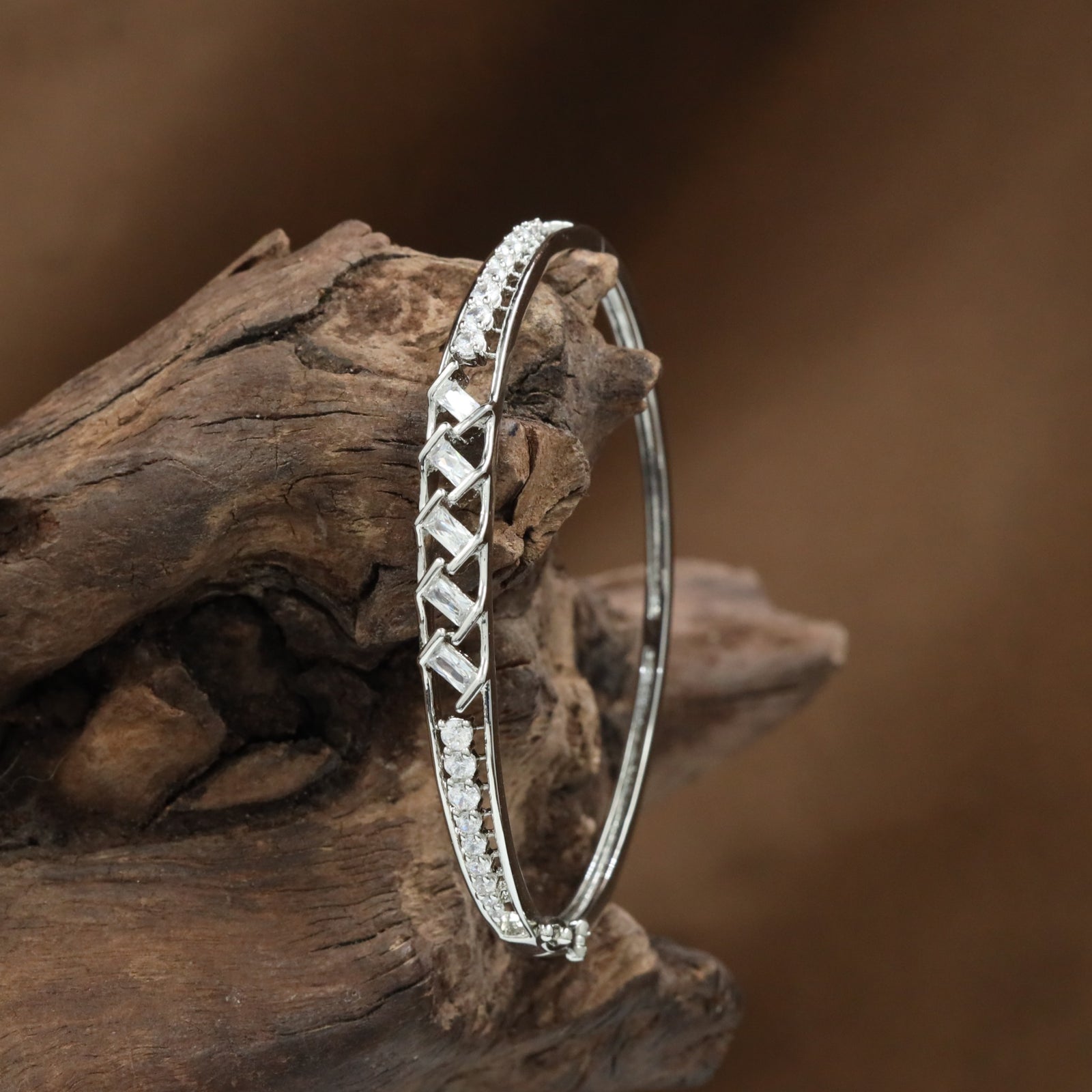Jewel Weave Kada with Crisscross Border Placement and Structured Styling