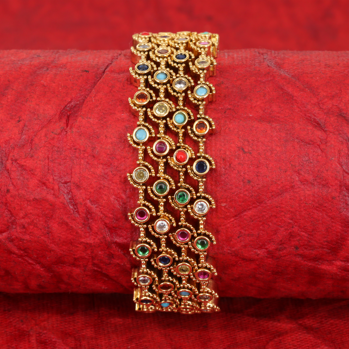 Sarvangi Round Gem Cluster Bangles with Beaded Circular Frames
