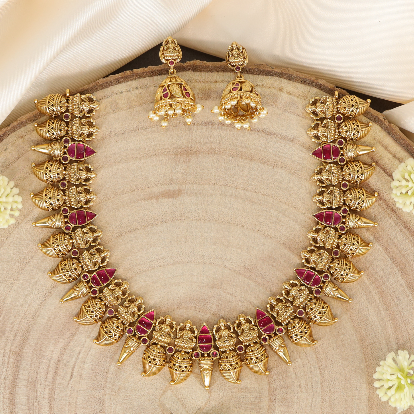 Antique Necklace X102650