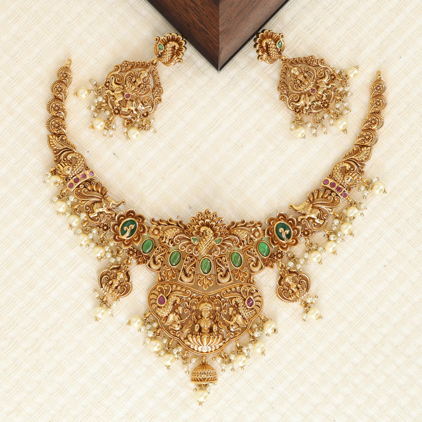 Antique Necklace X103701