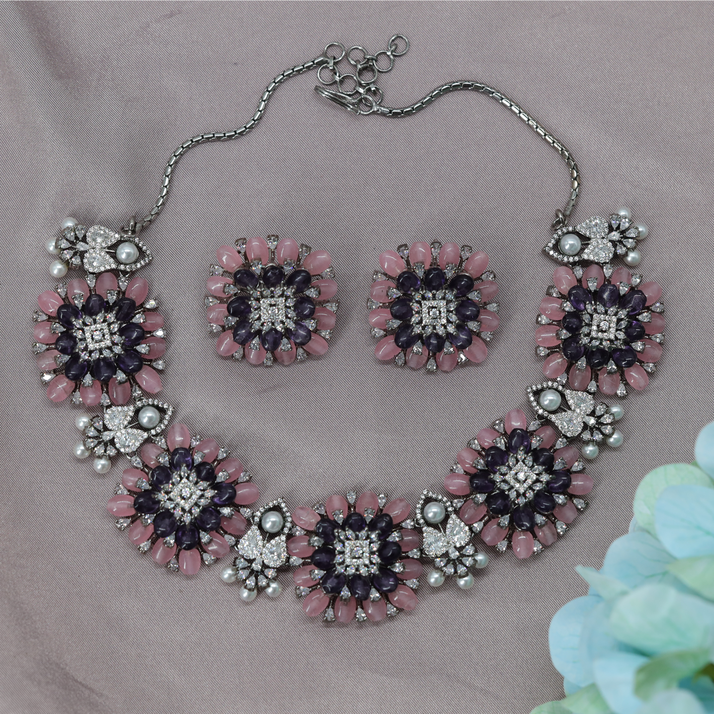 Radiating Petal Cluster Necklace with Sculpted Floral Medallions