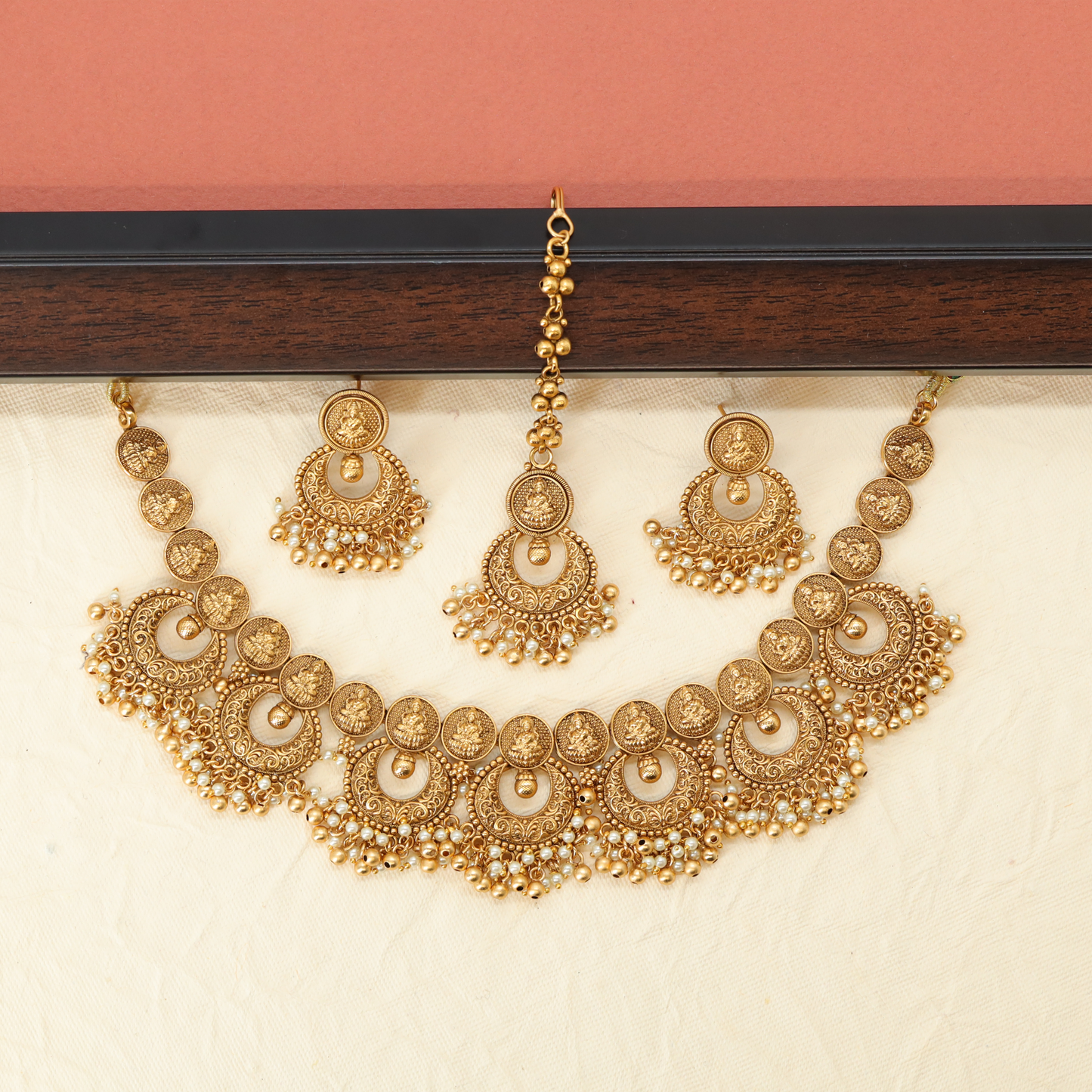Antique Necklace X105027