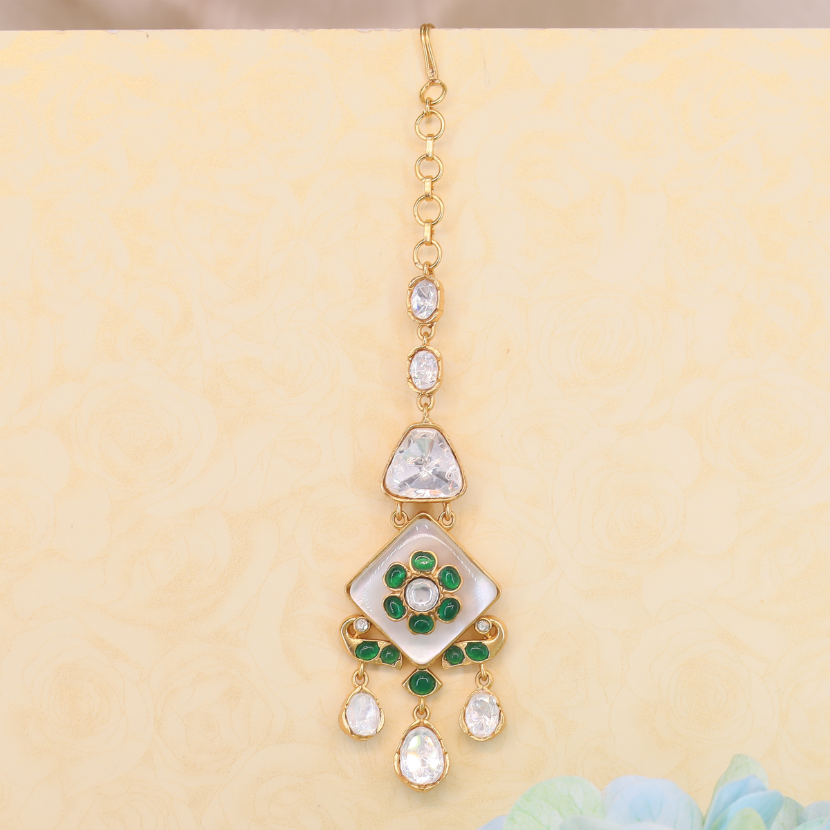 Refined Traditional Maang Tikka with Multi-Stone Detailing