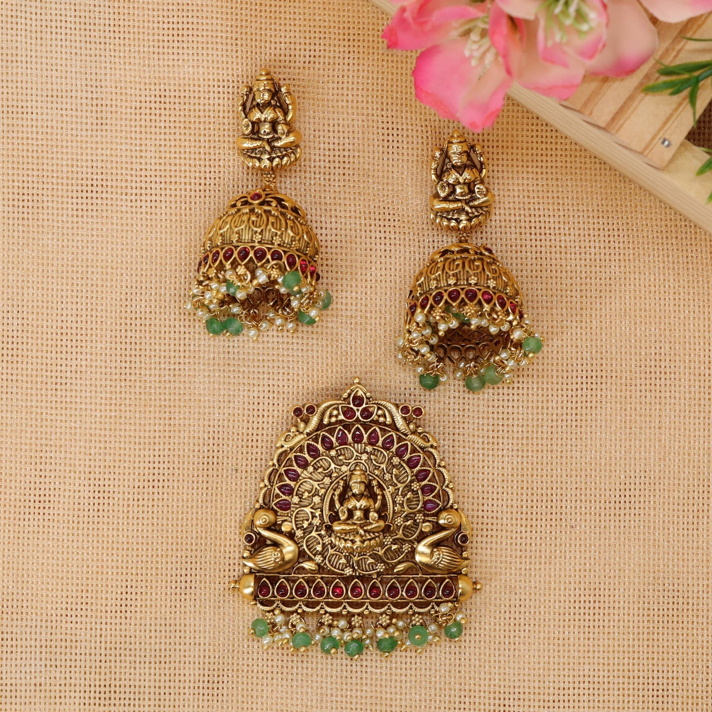 Antique Lakshmi pendant set with twin swan detailing and pearl drops