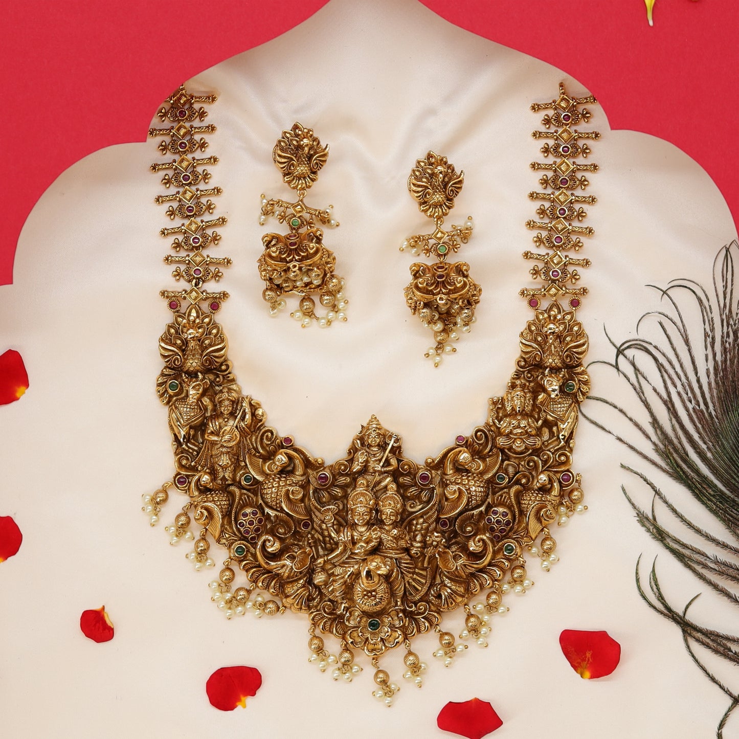 Antique Necklace X106377