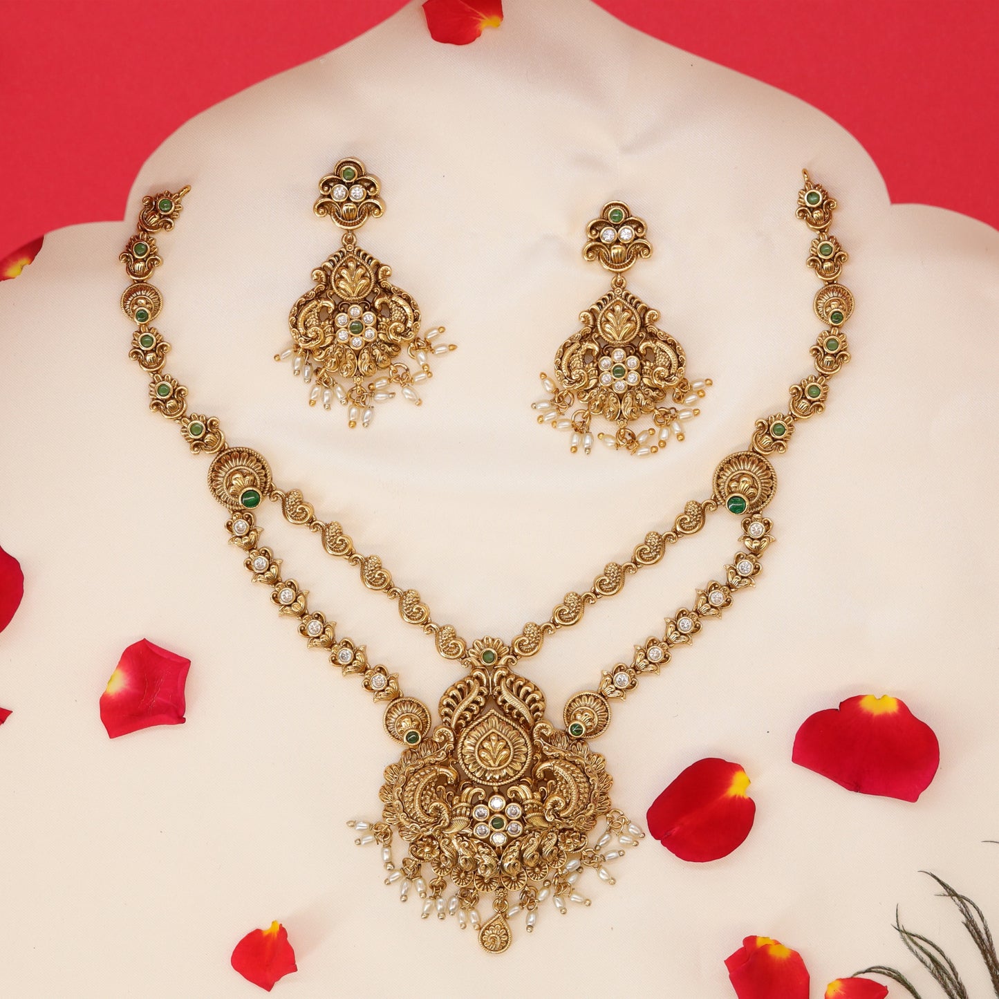 Antique Necklace X106431