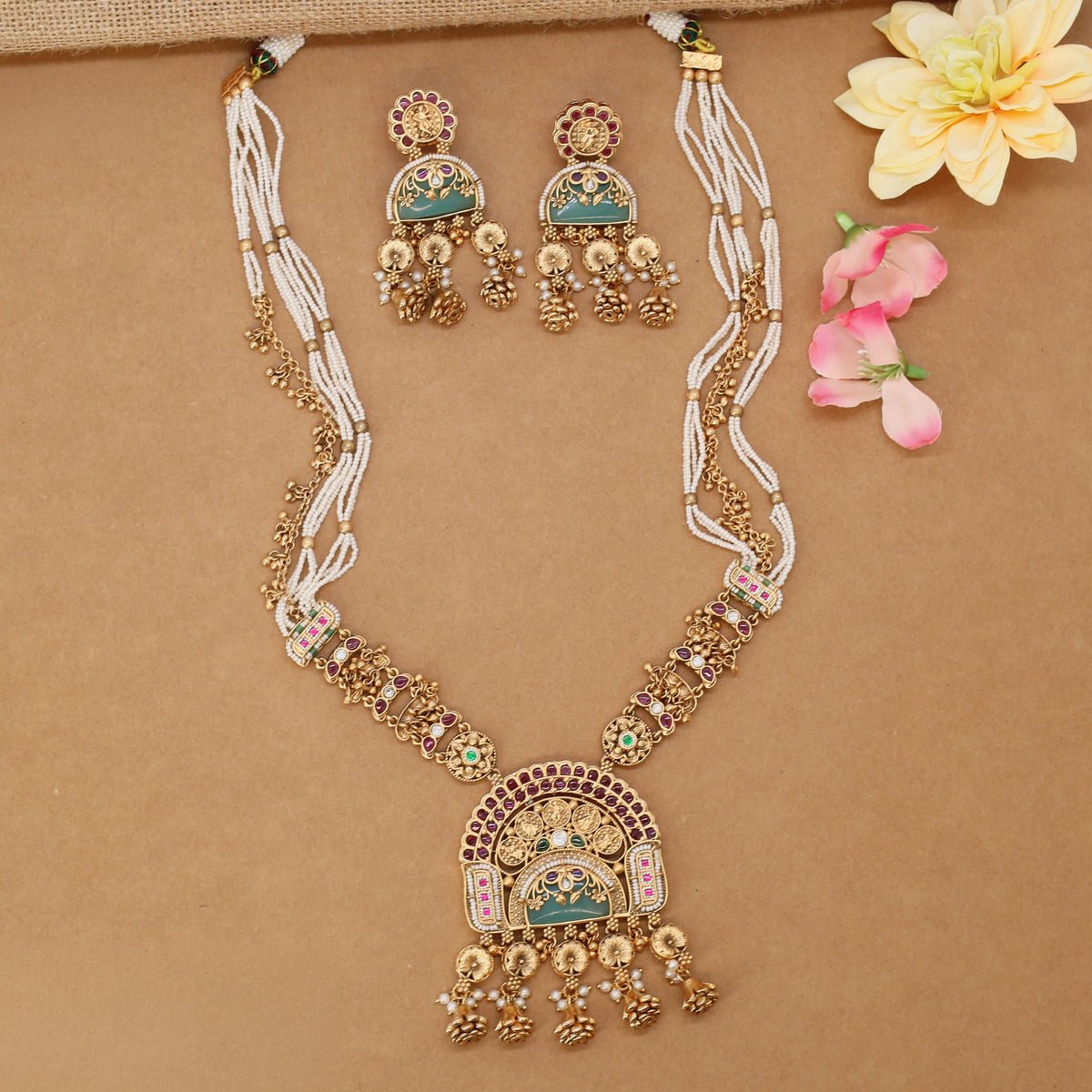 Grand Kundan Pearl Long Haara With Detailed Centre Accents