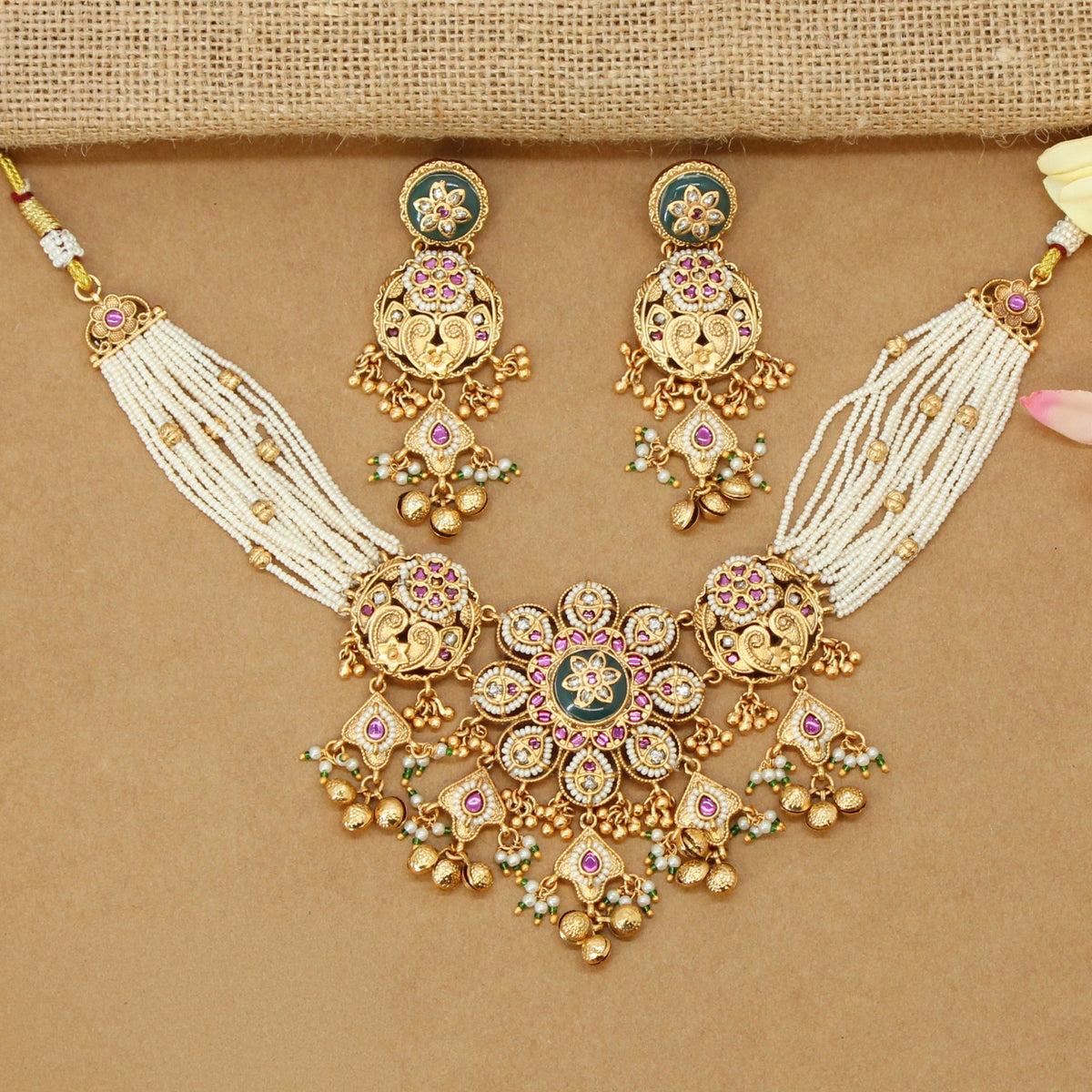 Bridal Kundan Pearl Necklace With Rich Traditional Detailing