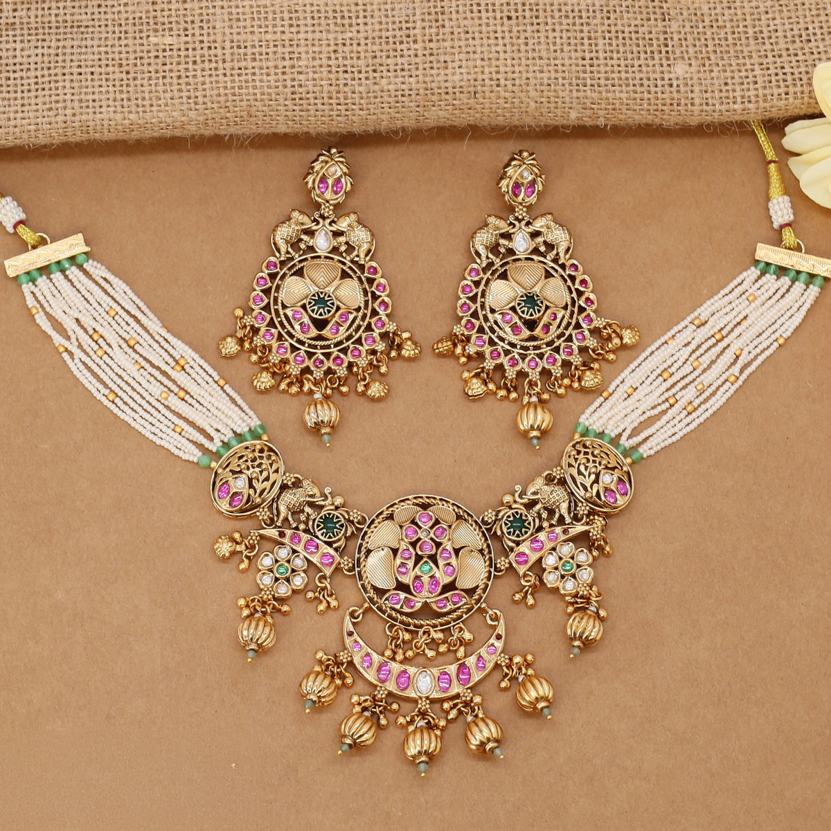 Kundan Pearl Necklace With Intricate Circular Work