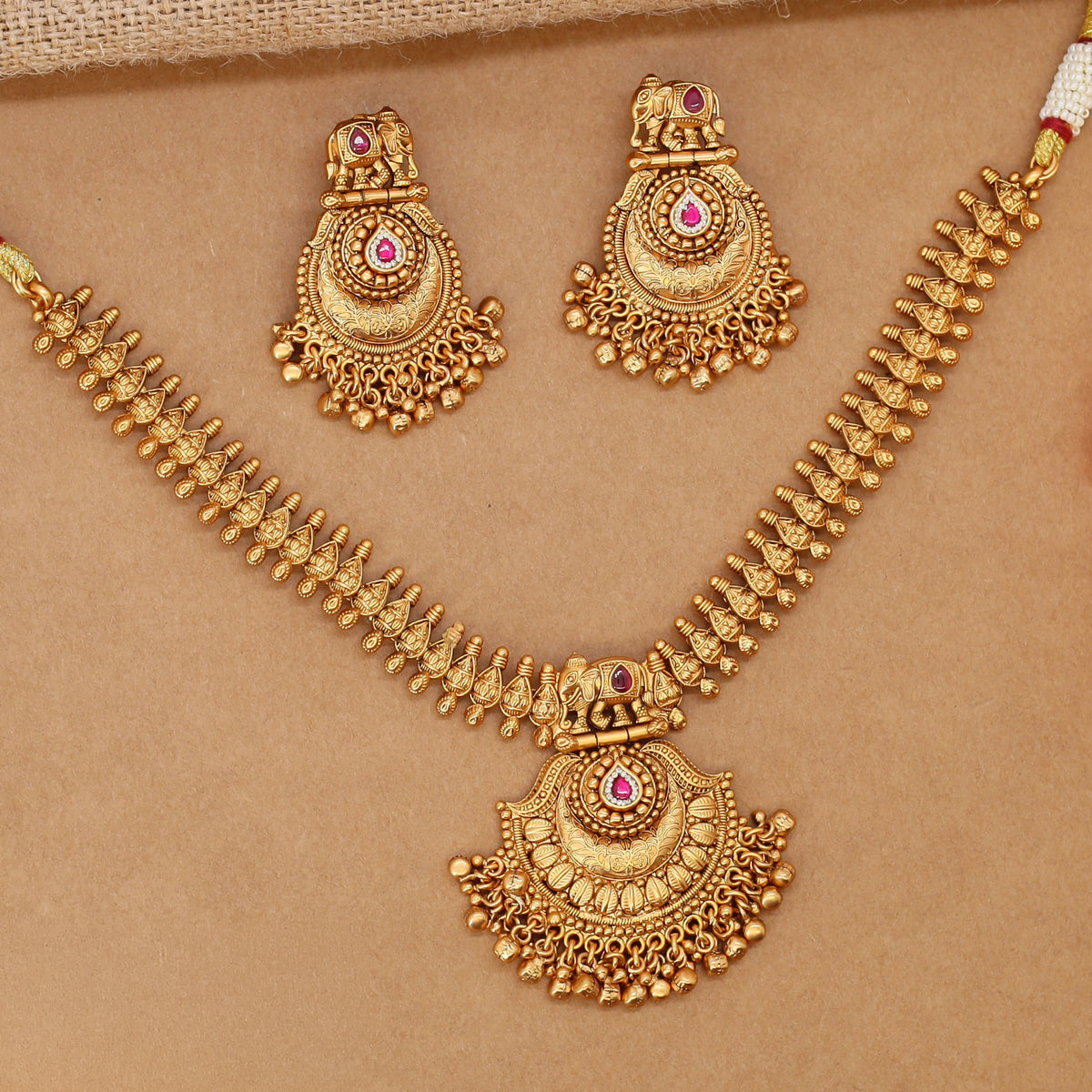 Antique Elephant Detail Necklace With Traditional Pendant Design